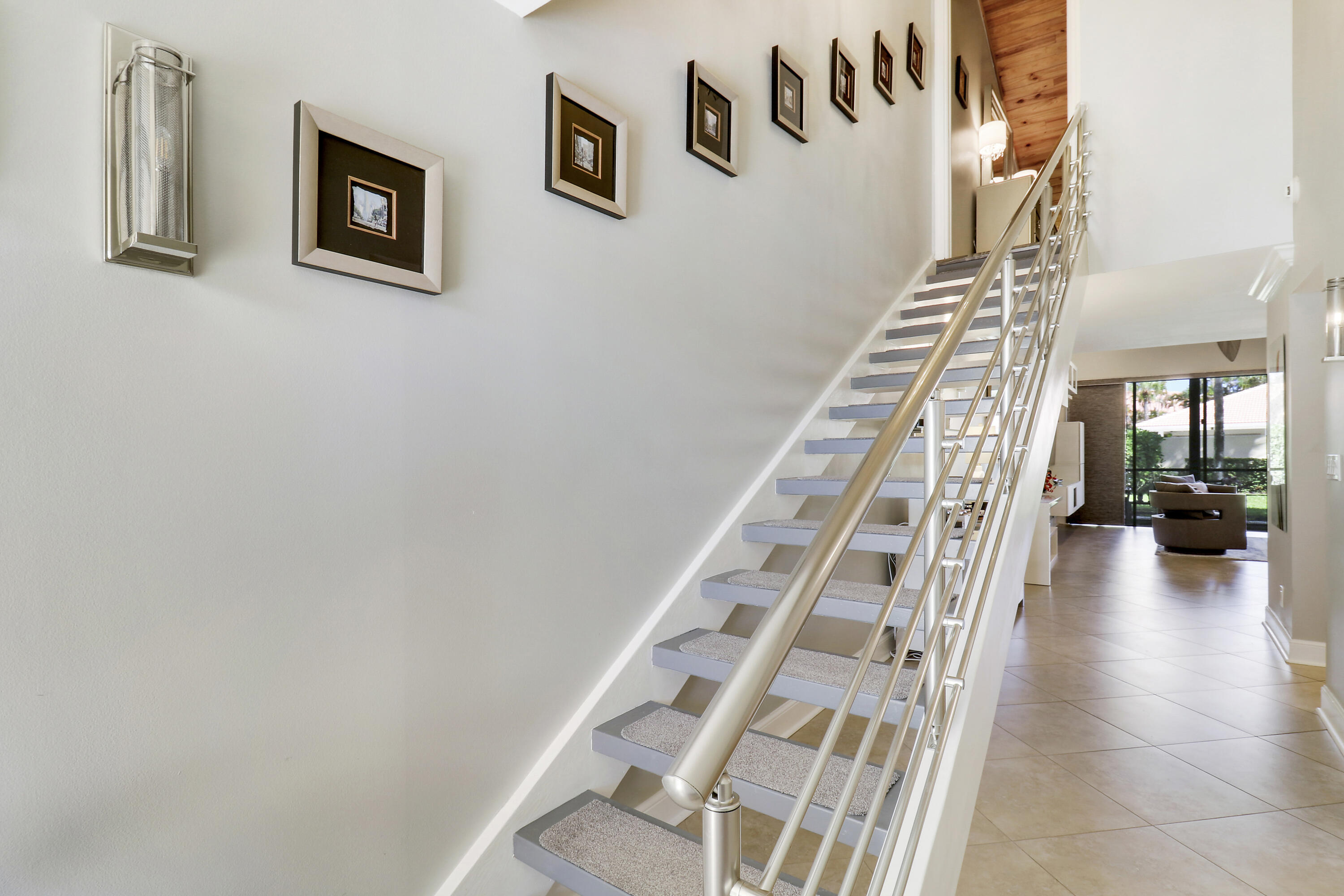 204 Old Meadow, Palm Beach Gardens FL 33418