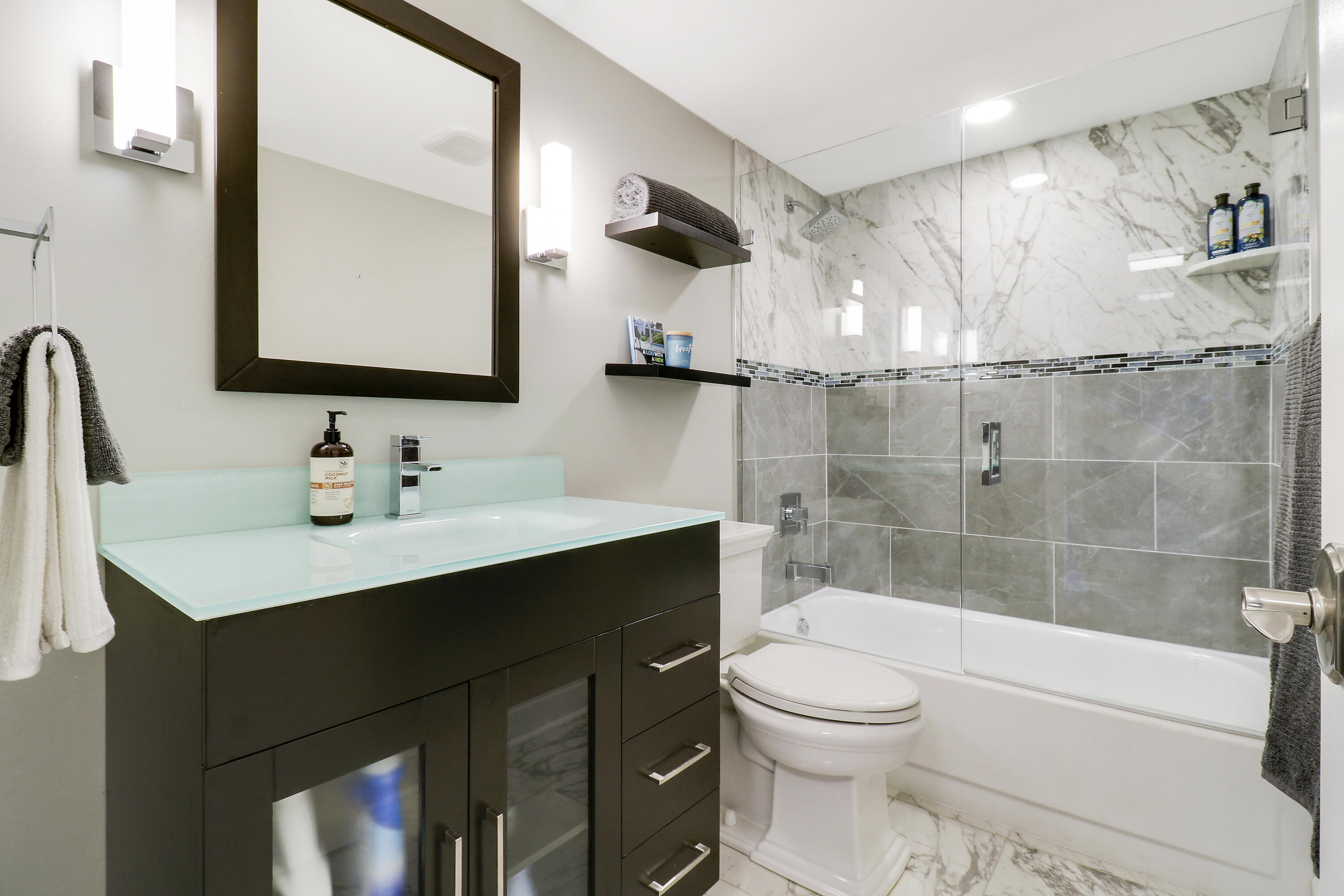 204 Old Meadow, Palm Beach Gardens FL 33418