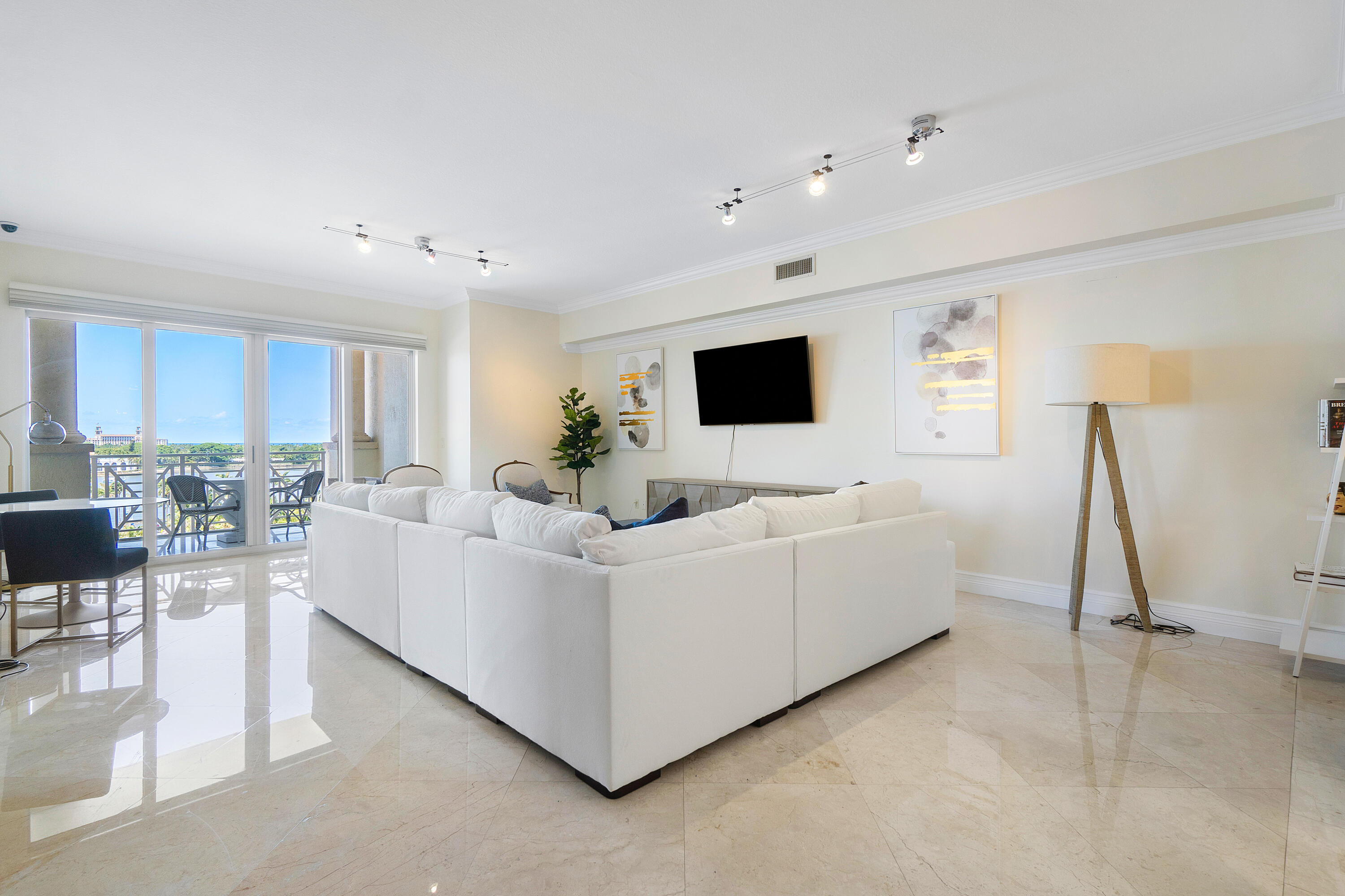 201 S Narcissus #605, West Palm Beach FL 33401