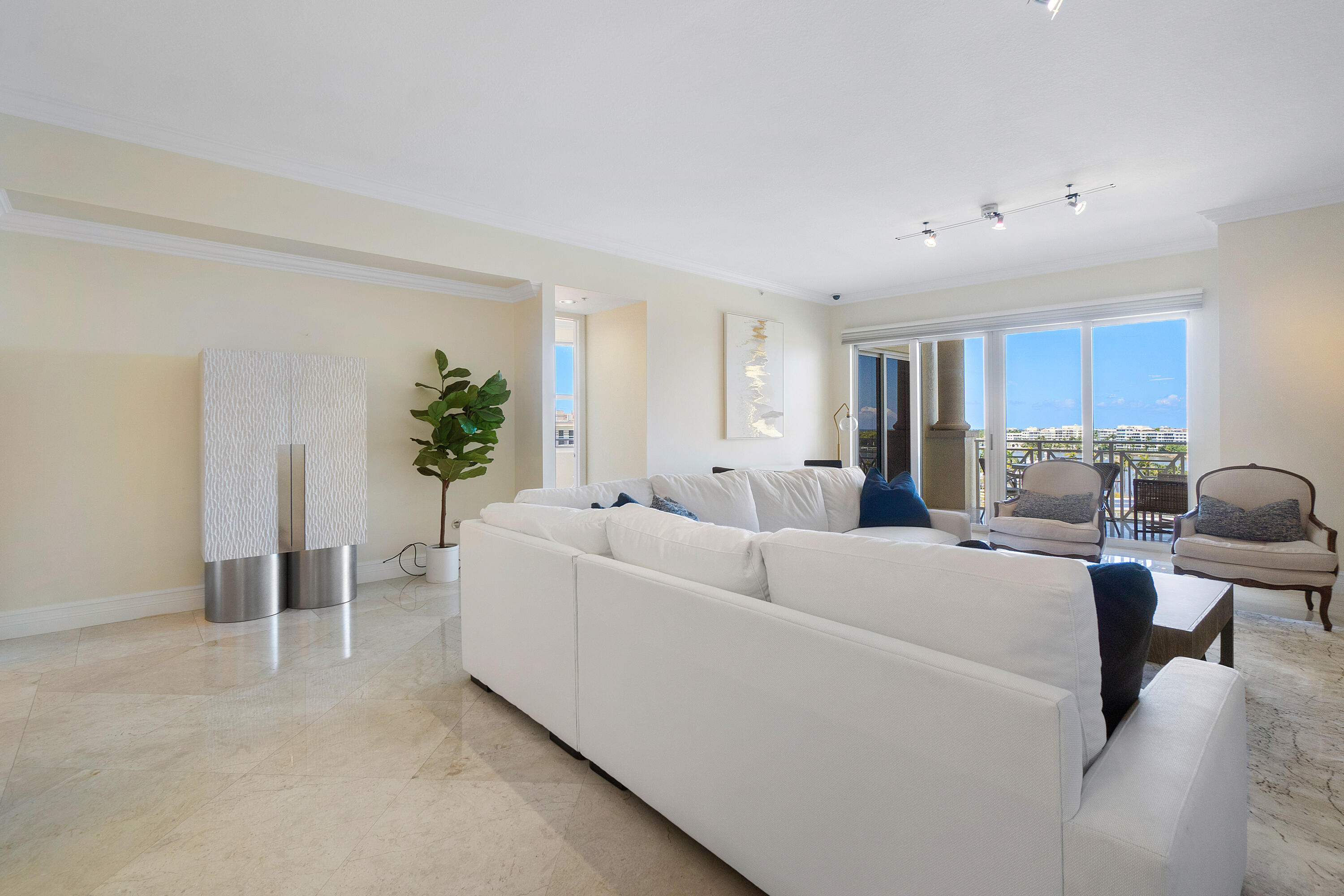 201 S Narcissus #605, West Palm Beach FL 33401