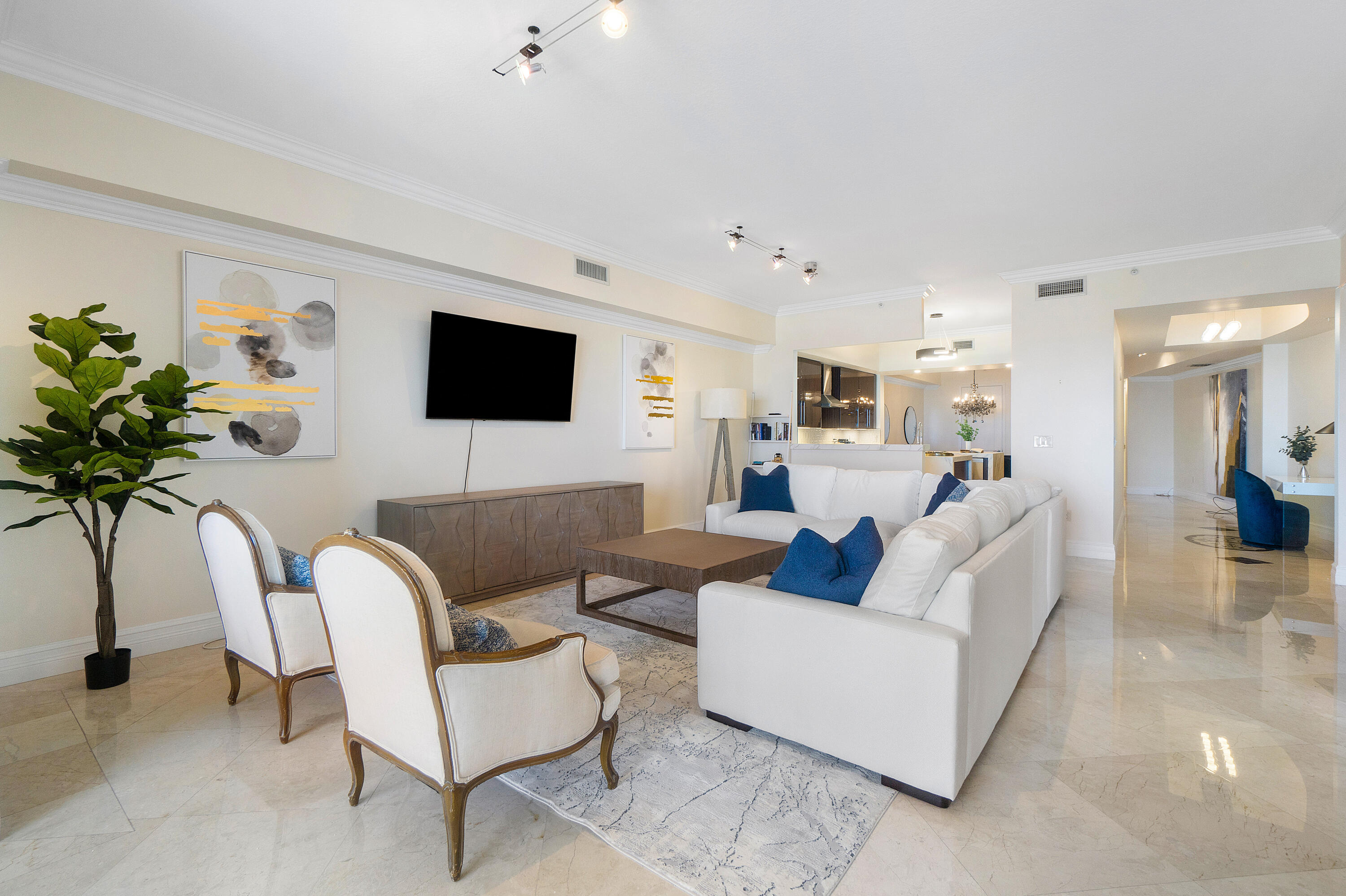 201 S Narcissus #605, West Palm Beach FL 33401