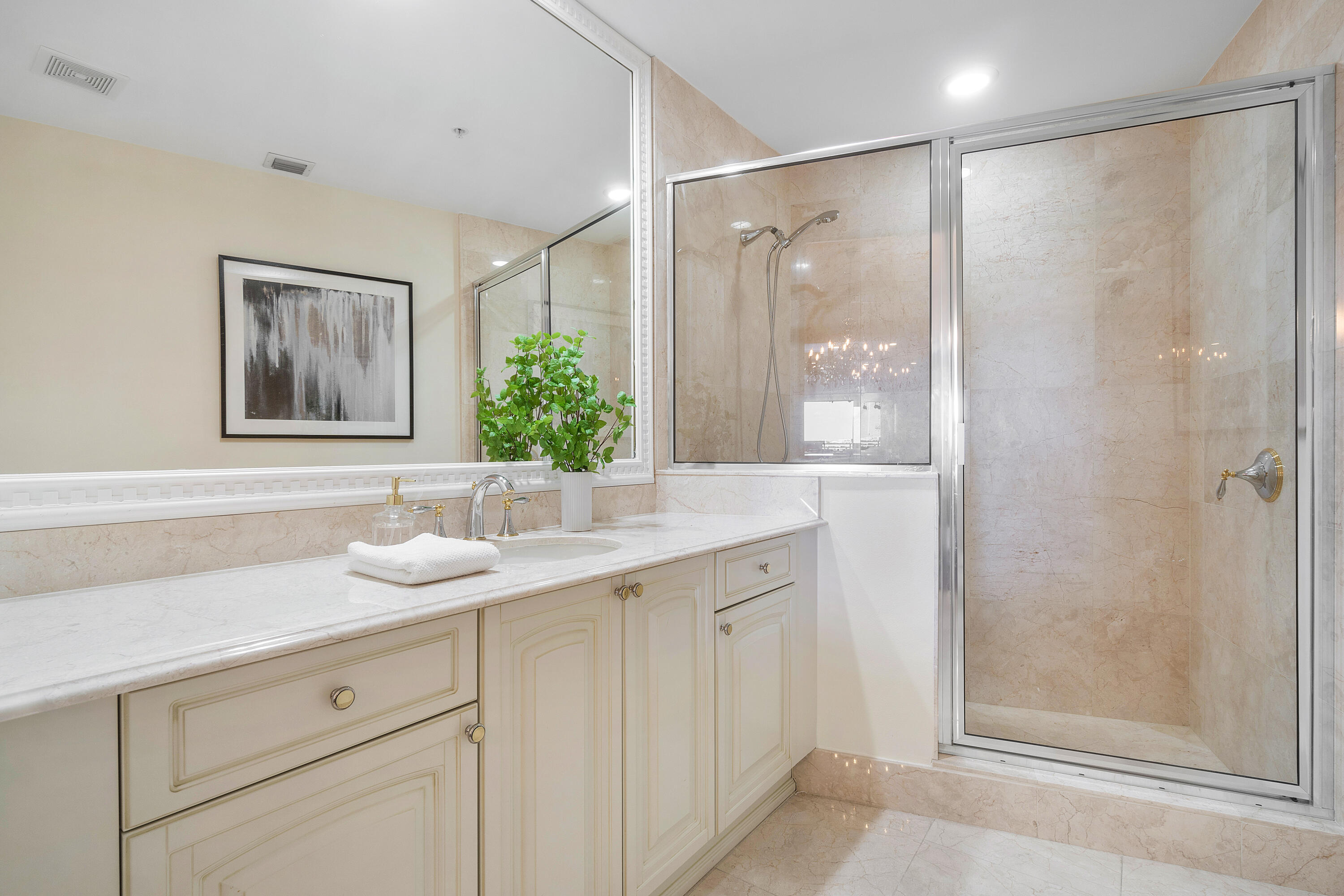 201 S Narcissus #605, West Palm Beach FL 33401