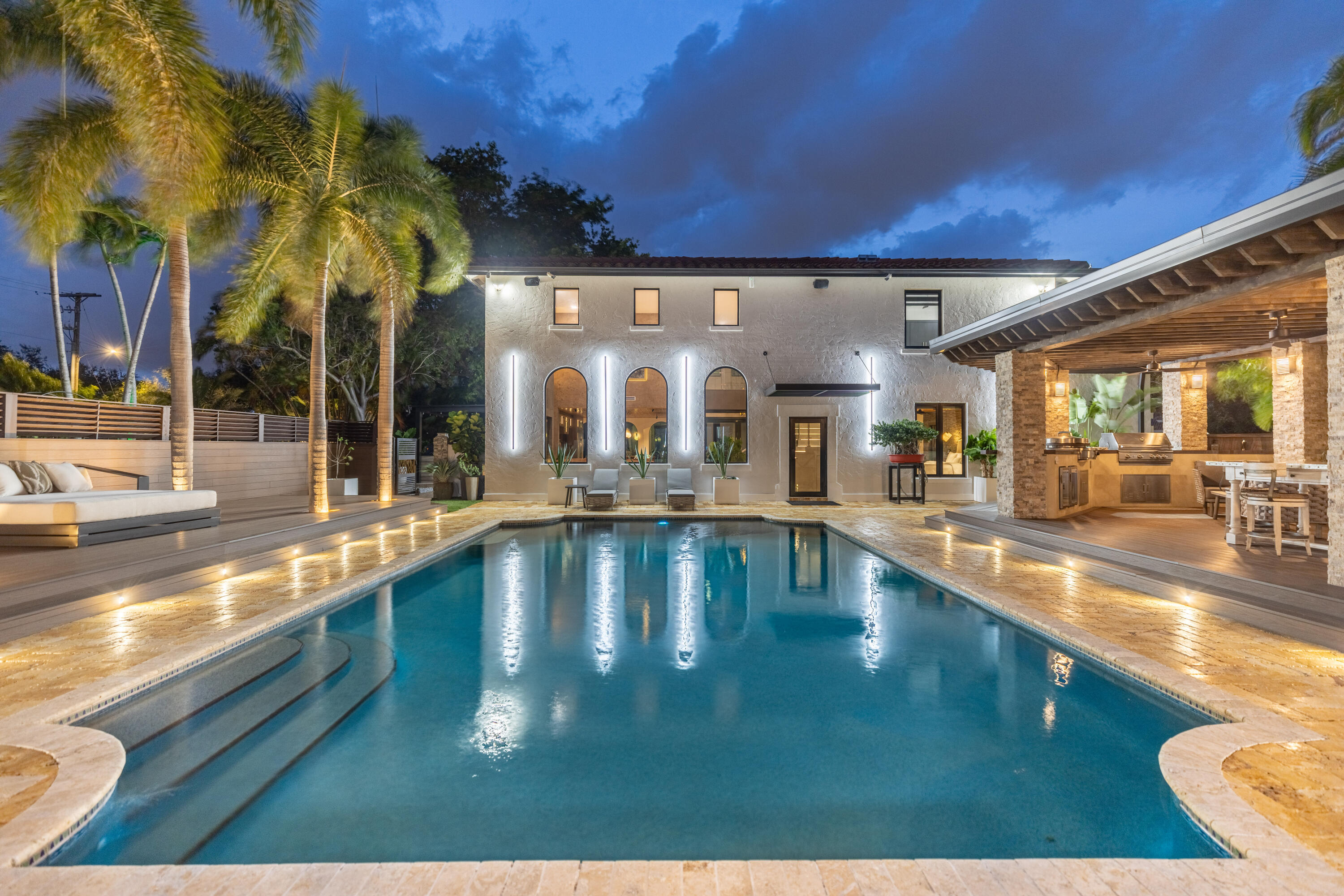 290 NW 6th, Boca Raton FL 33432