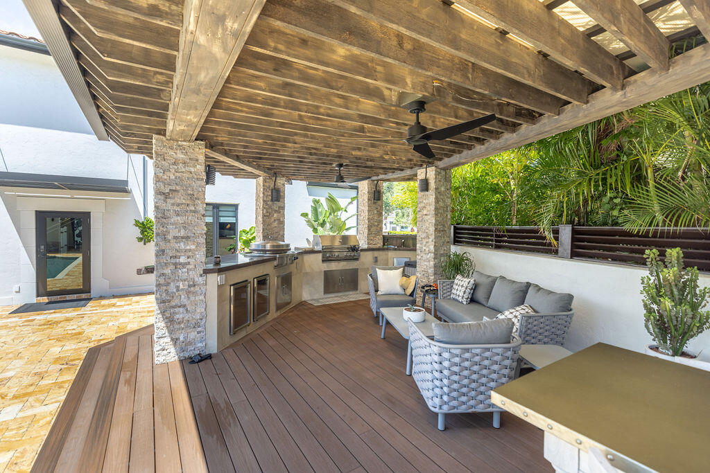 290 NW 6th, Boca Raton FL 33432
