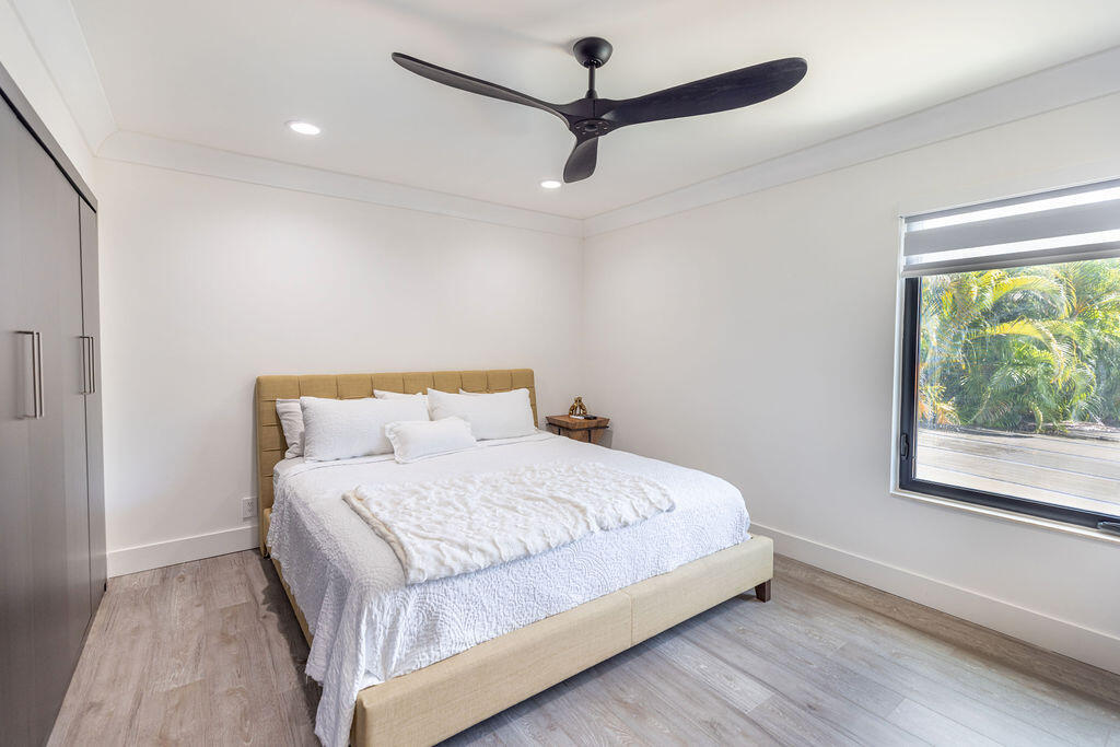 290 NW 6th, Boca Raton FL 33432