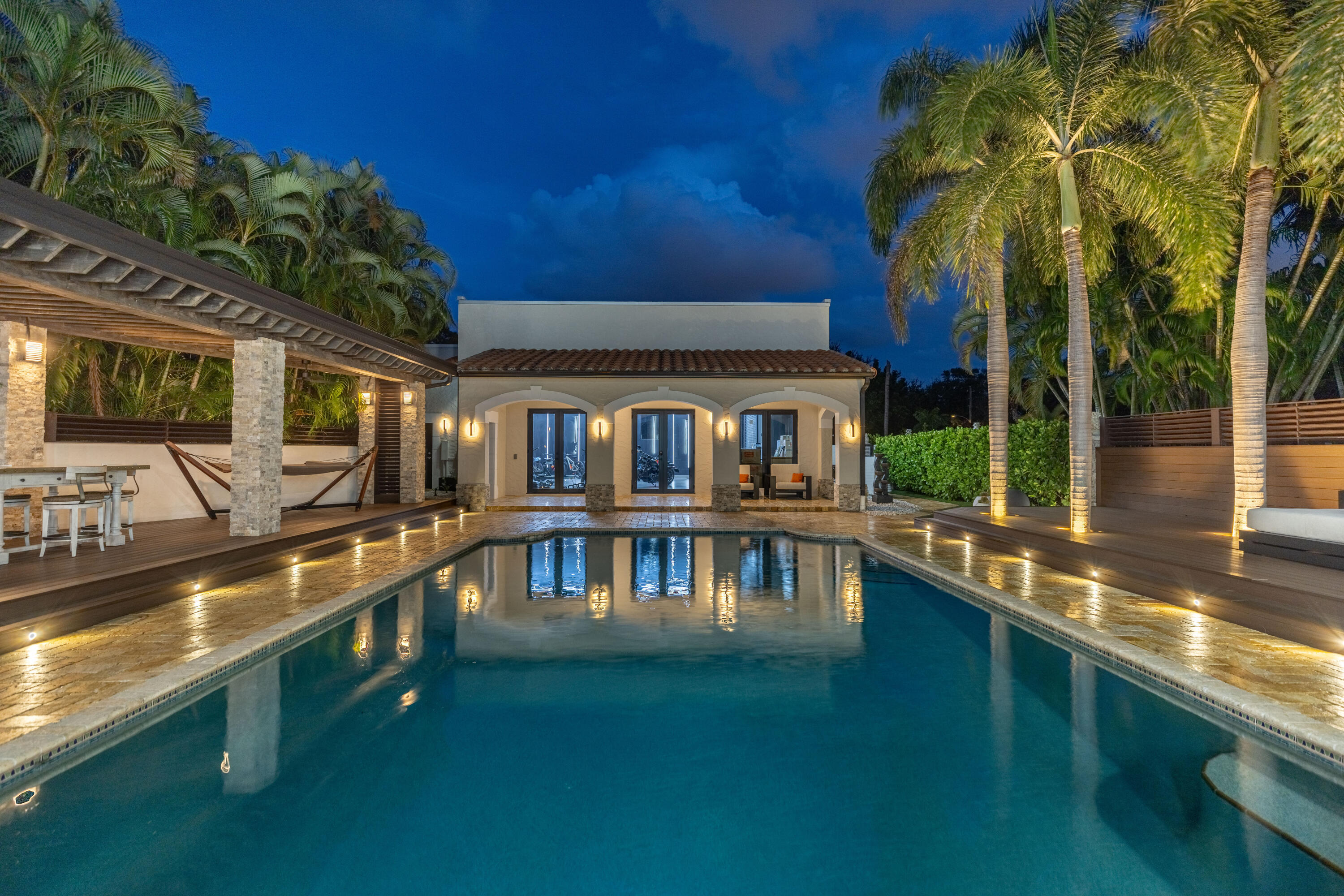 290 NW 6th, Boca Raton FL 33432