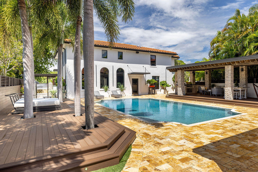 290 NW 6th, Boca Raton FL 33432