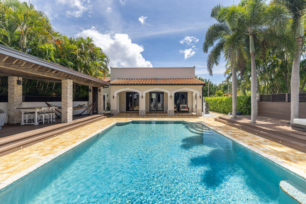290 NW 6th, Boca Raton FL 33432