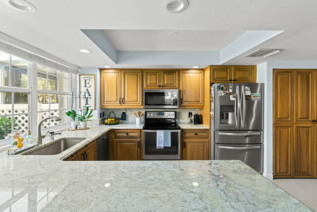 8104 Oakton #4b, Lake Clarke Shores FL 33406