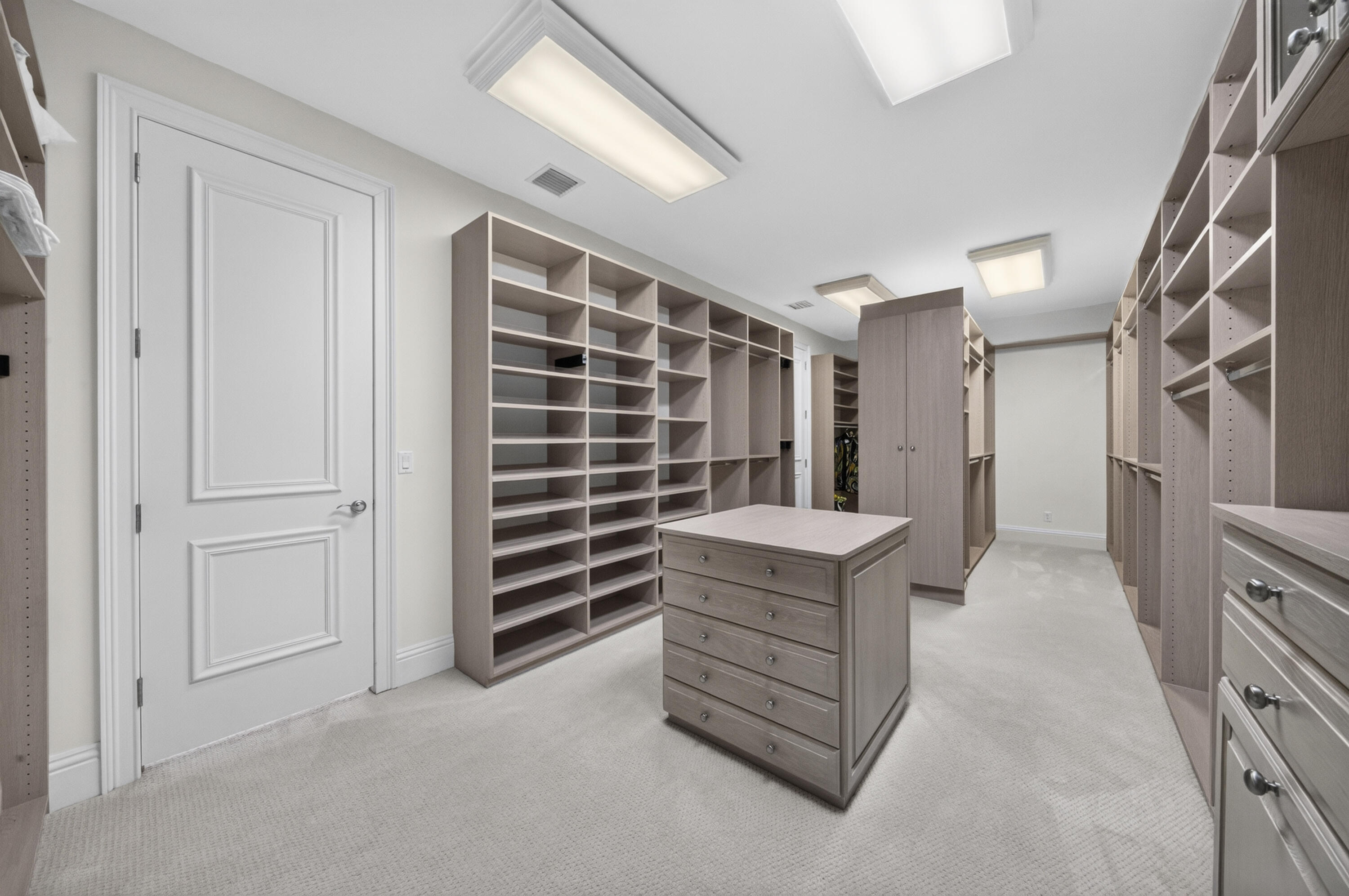 704 Isle Of Palms, Fort Lauderdale FL 33301
