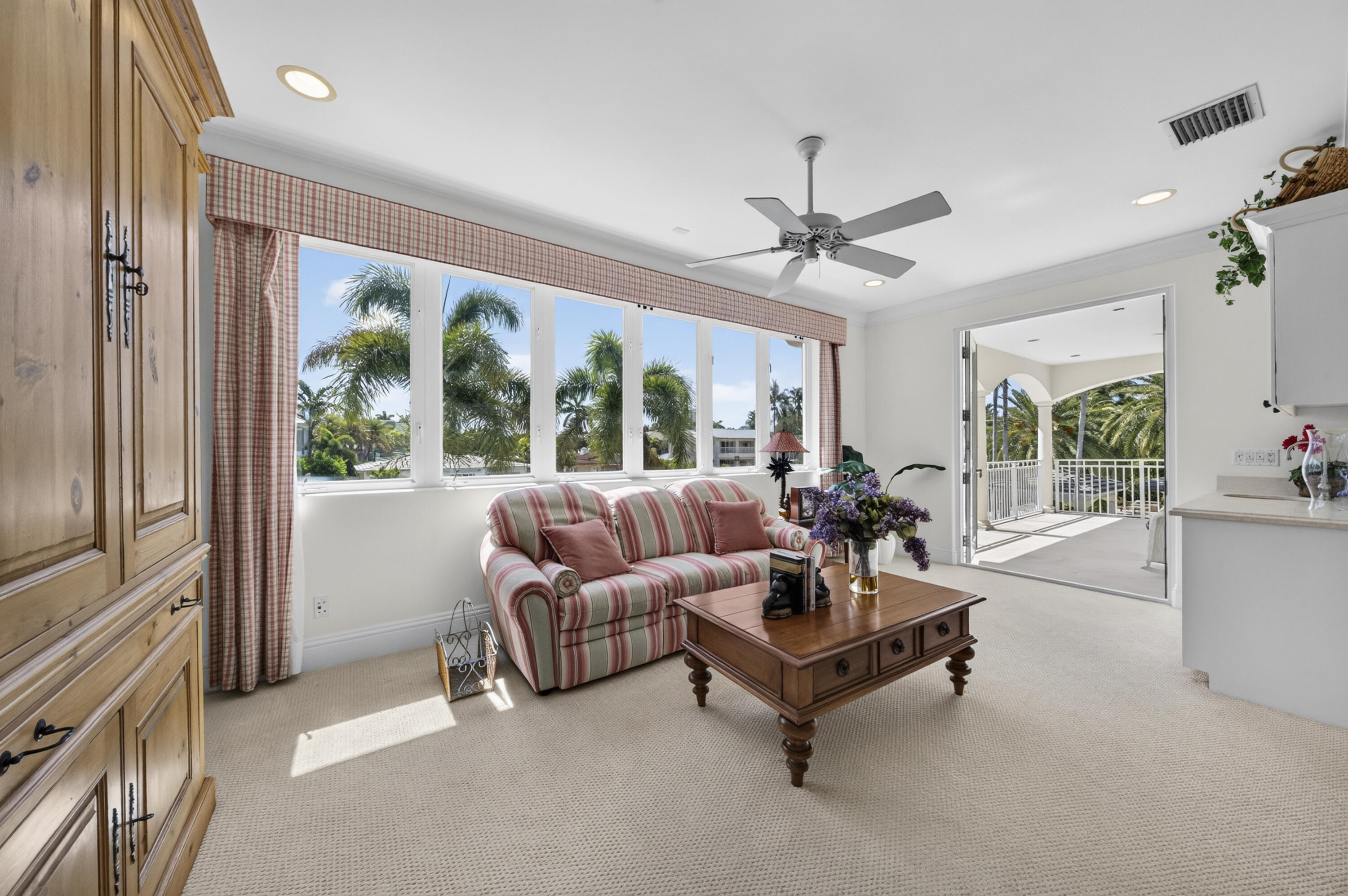 704 Isle Of Palms, Fort Lauderdale FL 33301
