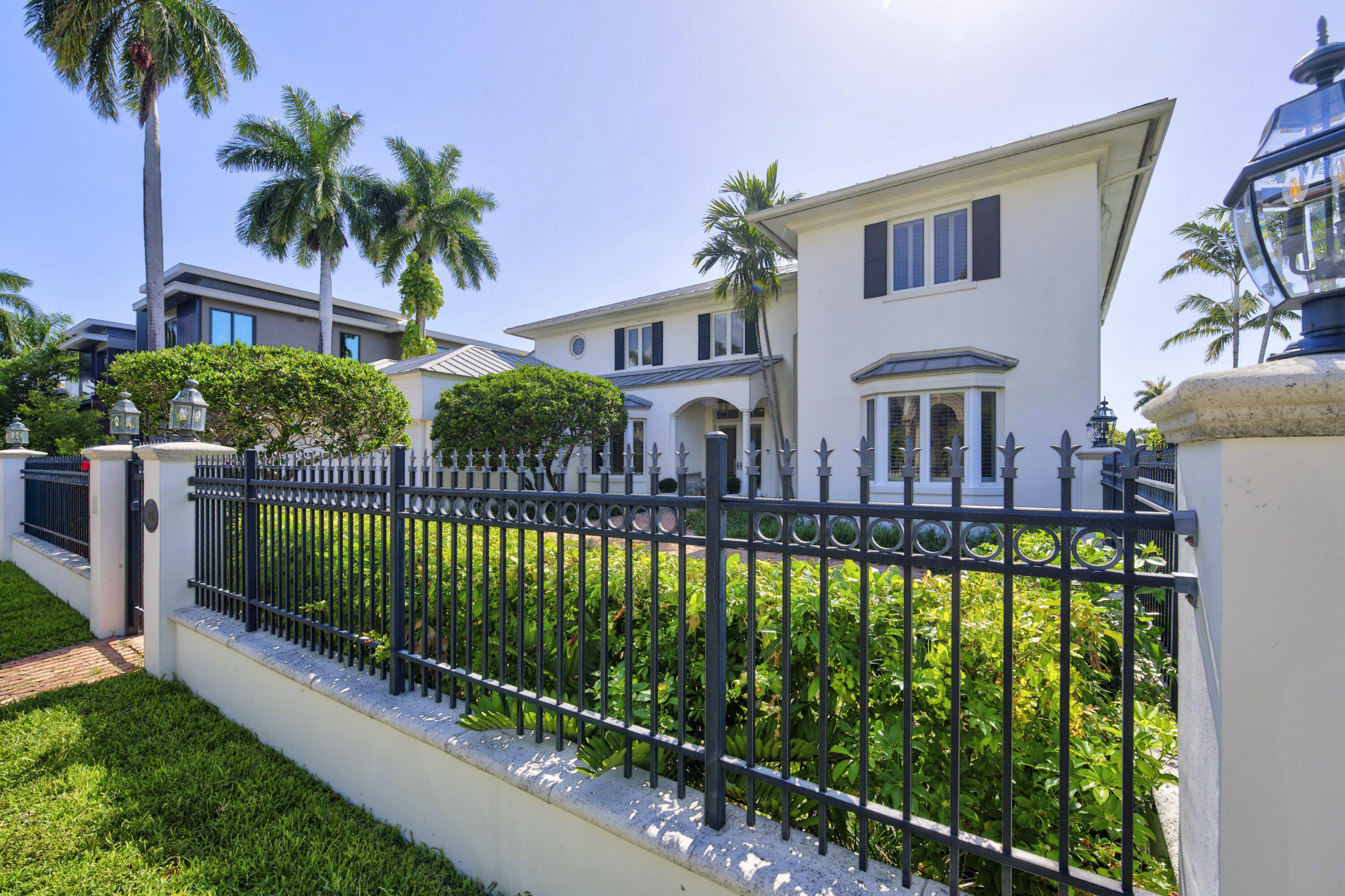 704 Isle Of Palms, Fort Lauderdale FL 33301