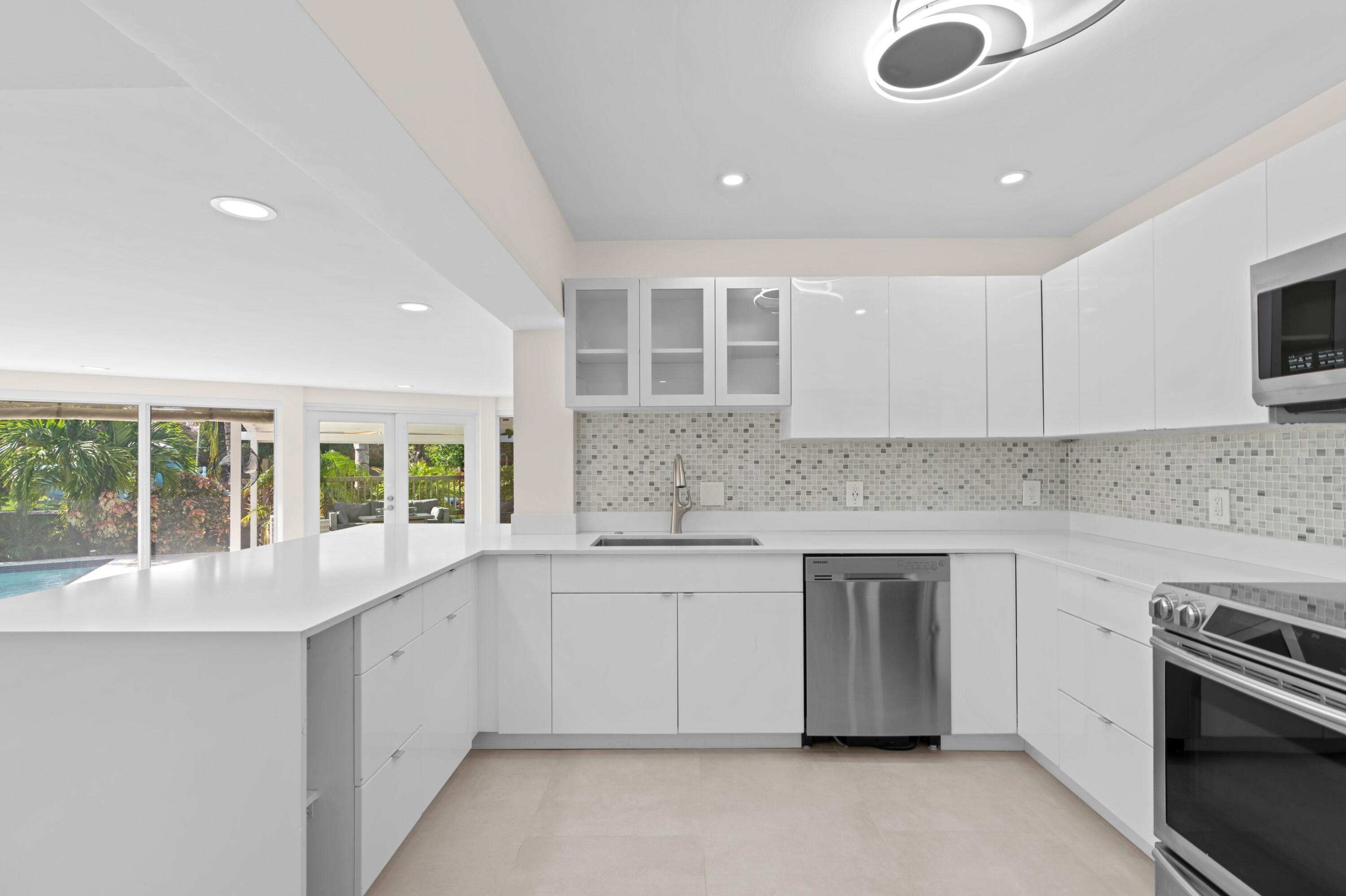 391 SE 7th, Pompano Beach FL 33060