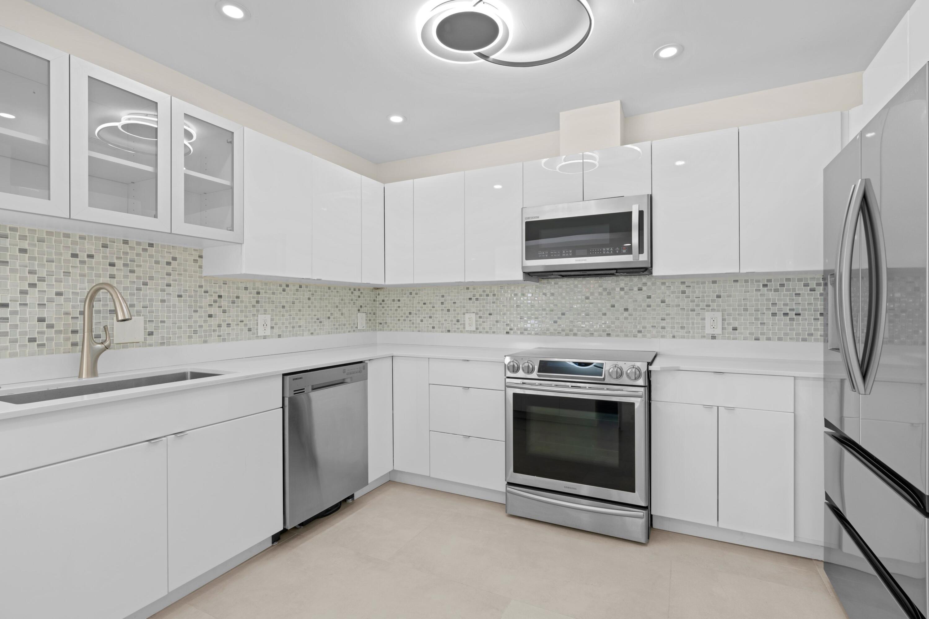 391 SE 7th, Pompano Beach FL 33060