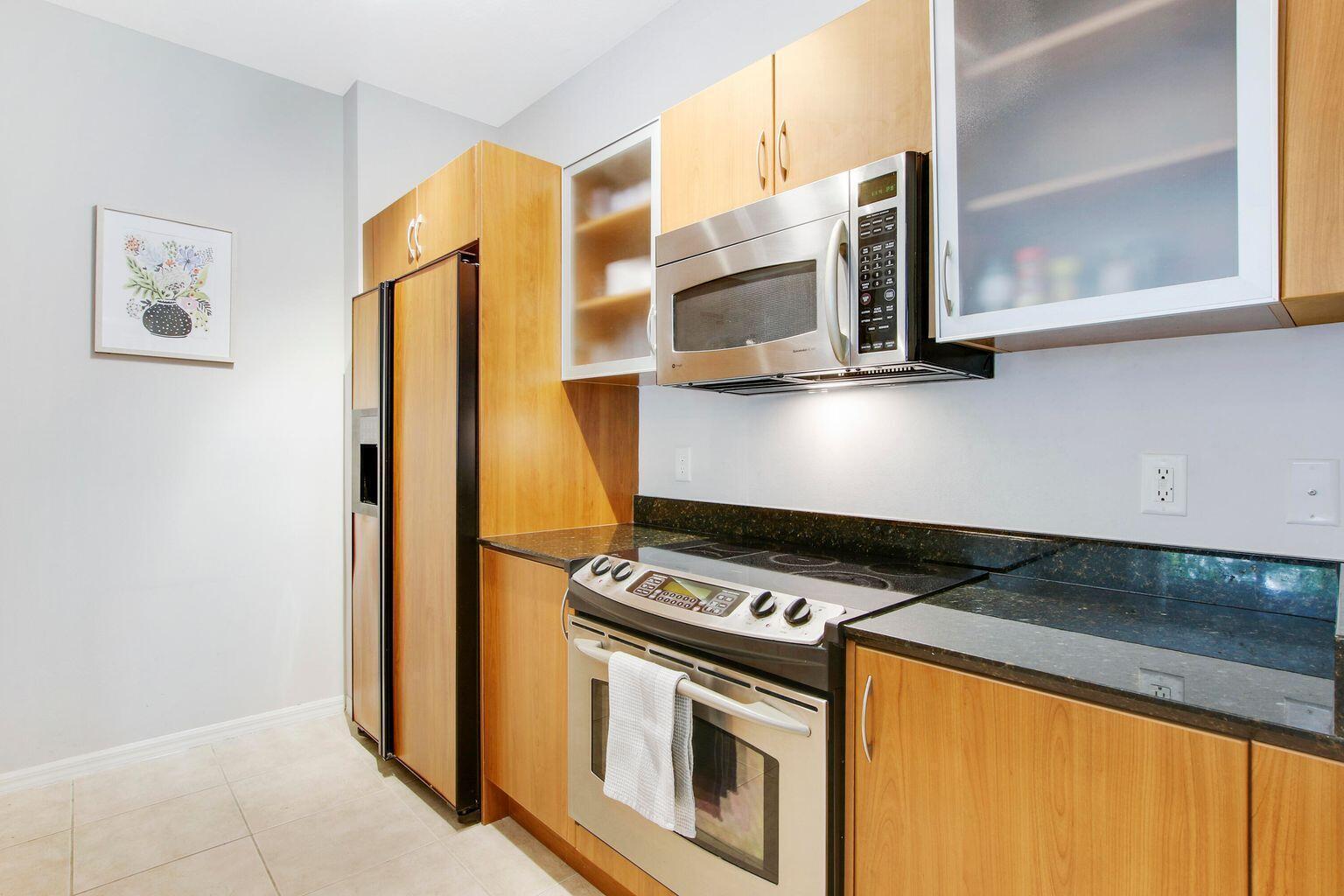 802 W Windward #206, Lantana FL 33462