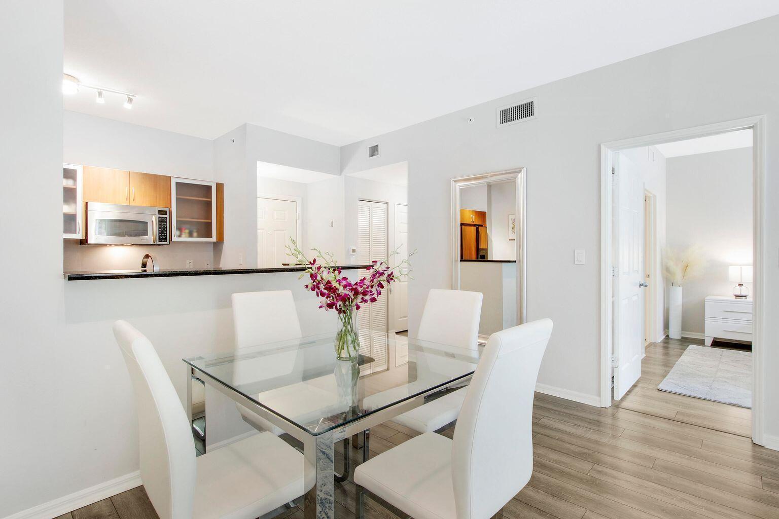 802 W Windward #206, Lantana FL 33462