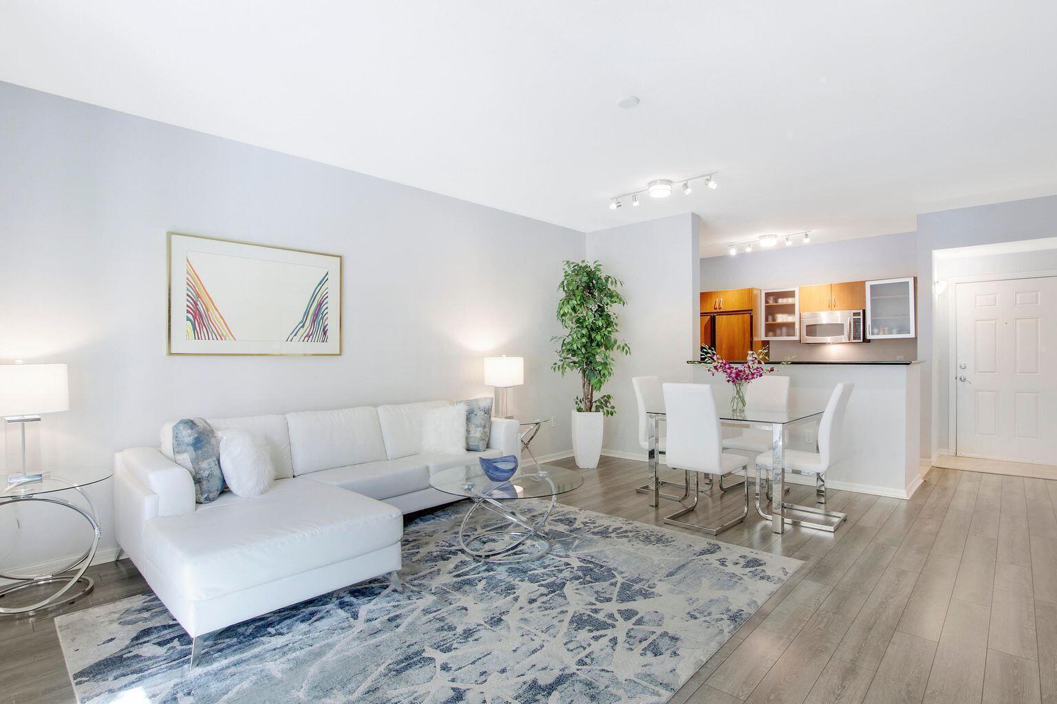802 W Windward #206, Lantana FL 33462