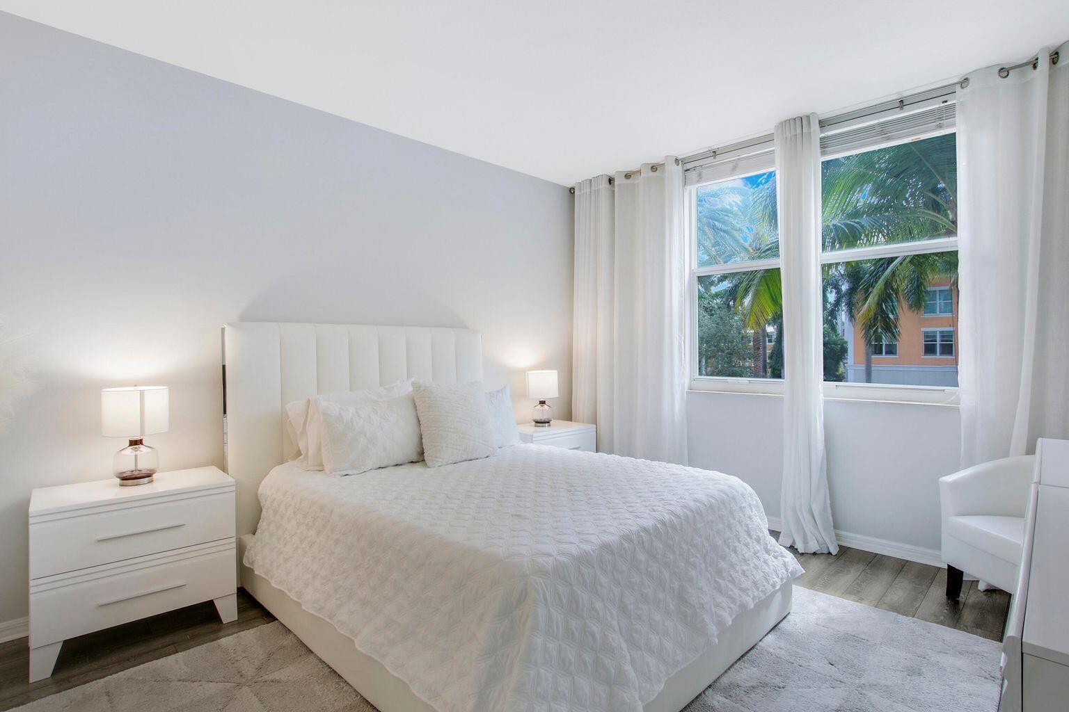802 W Windward #206, Lantana FL 33462