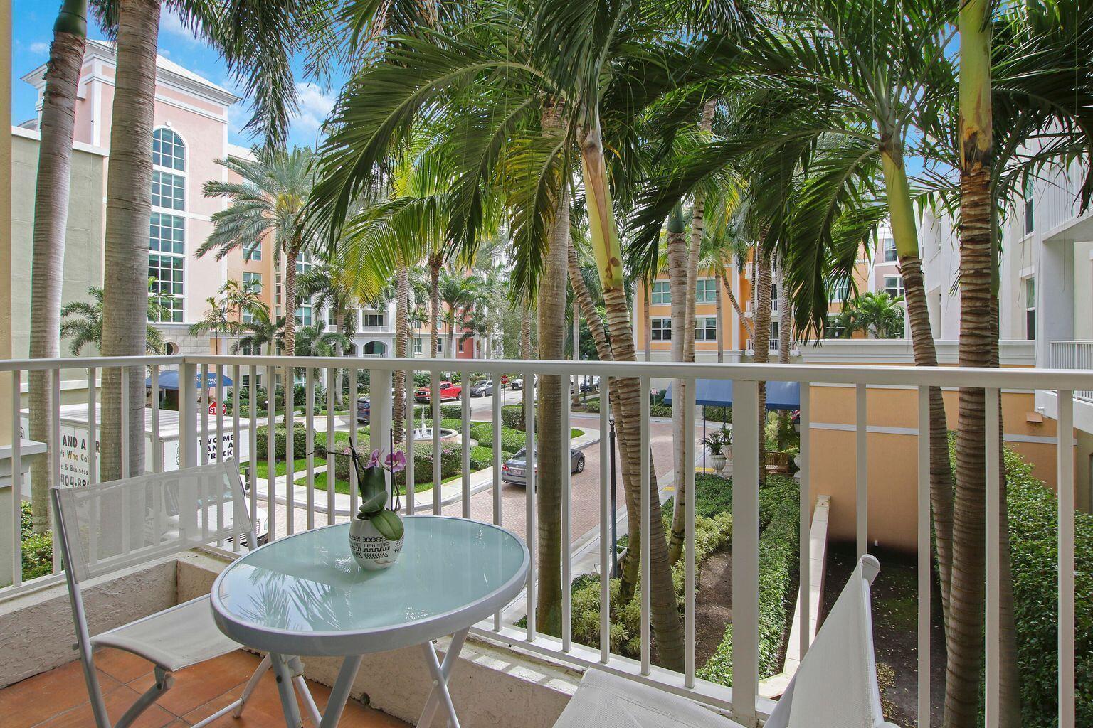 802 W Windward #206, Lantana FL 33462