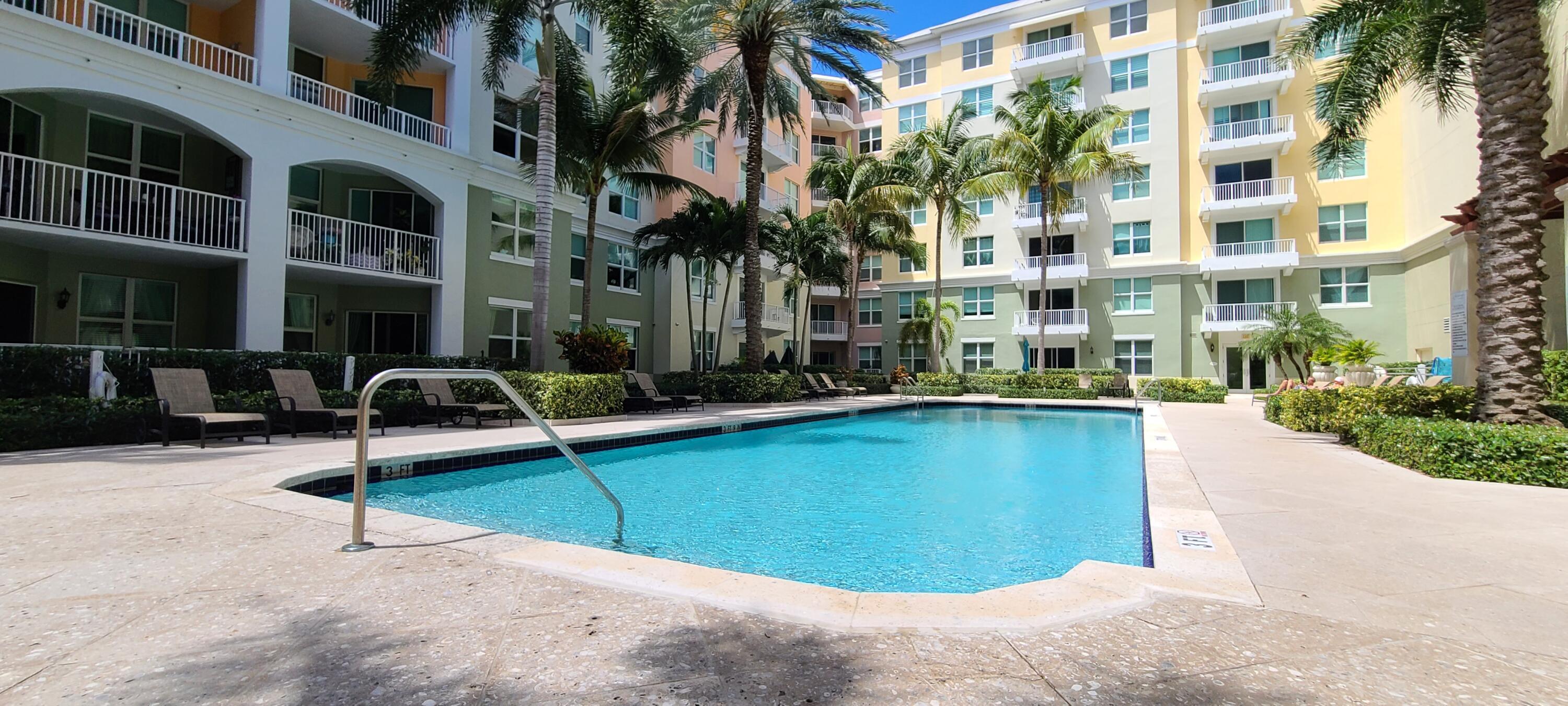 802 W Windward #206, Lantana FL 33462