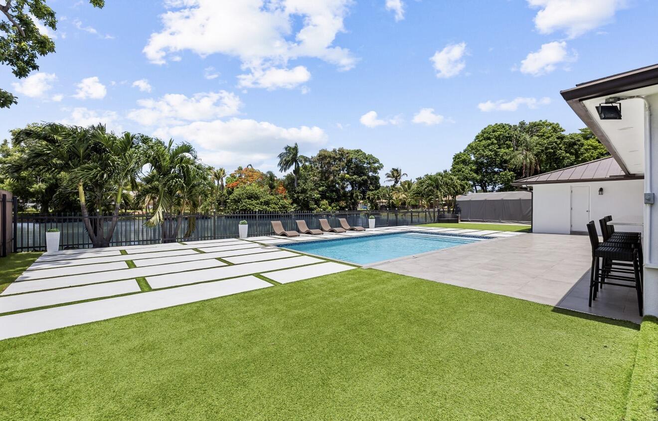 1821 Carissa, Lake Clarke Shores FL 33406