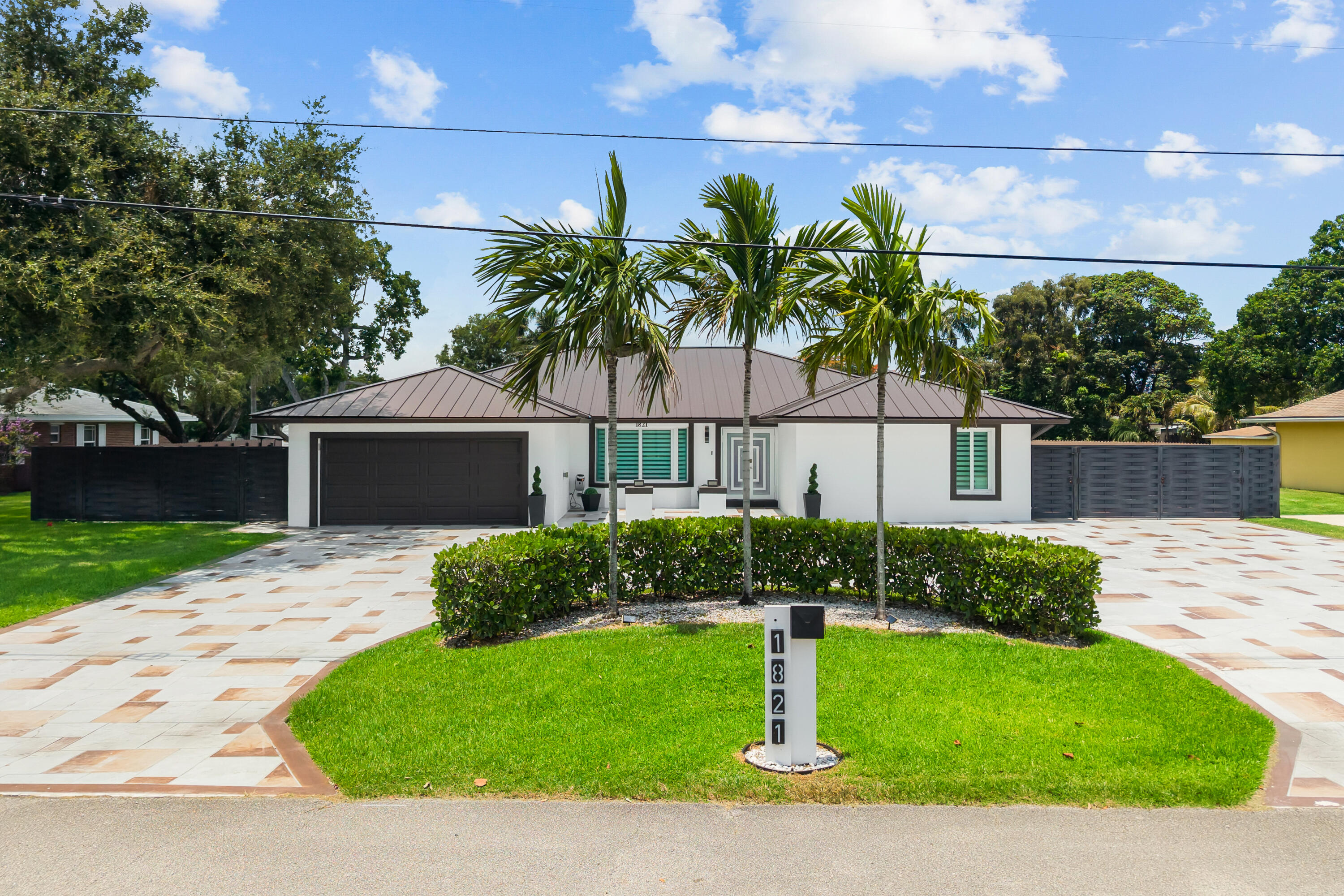 1821 Carissa, Lake Clarke Shores FL 33406
