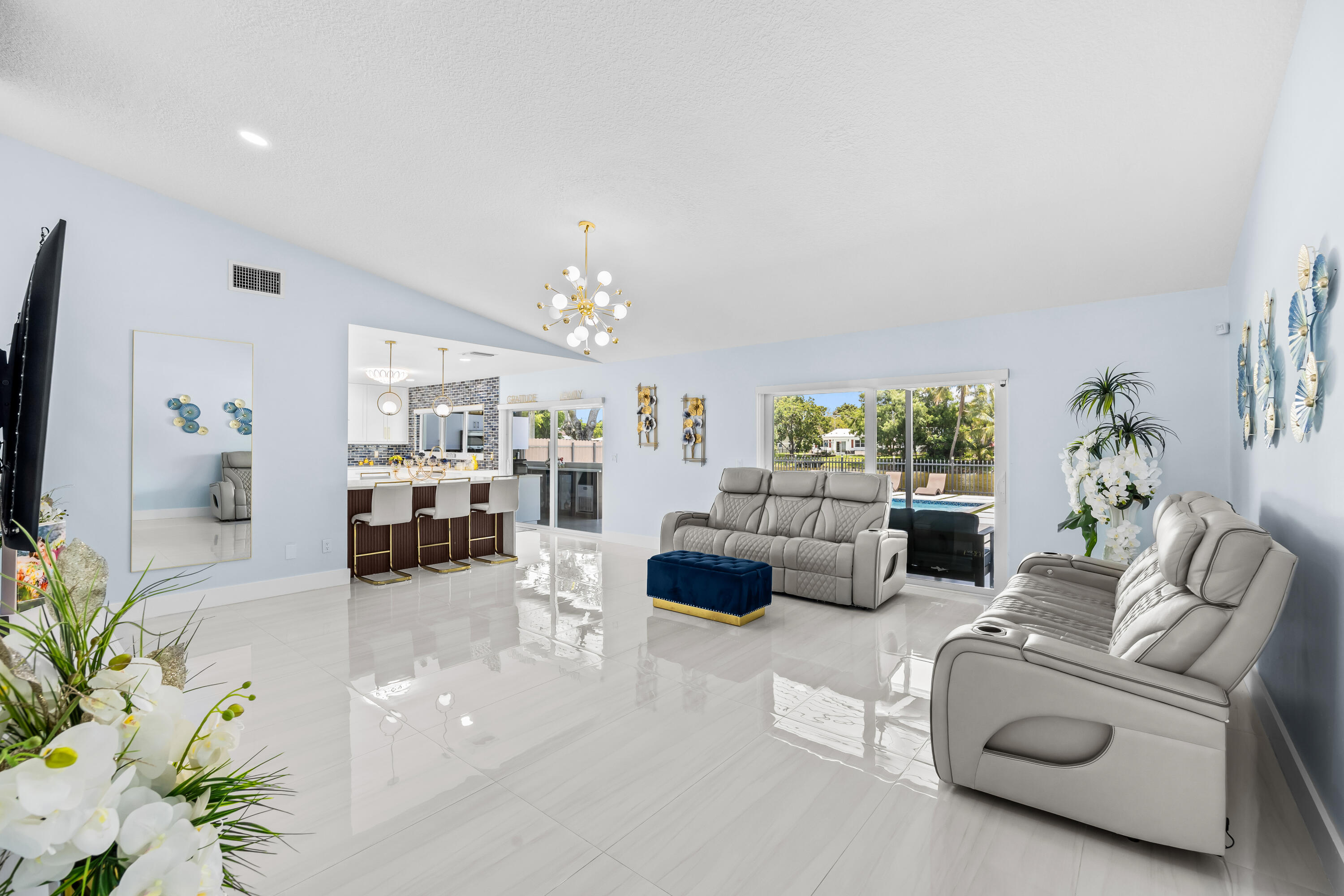 1821 Carissa, Lake Clarke Shores FL 33406