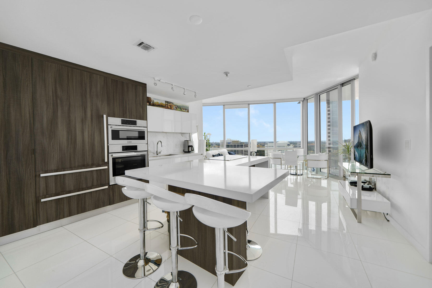 851 NE 1st #2410, Miami FL 33132