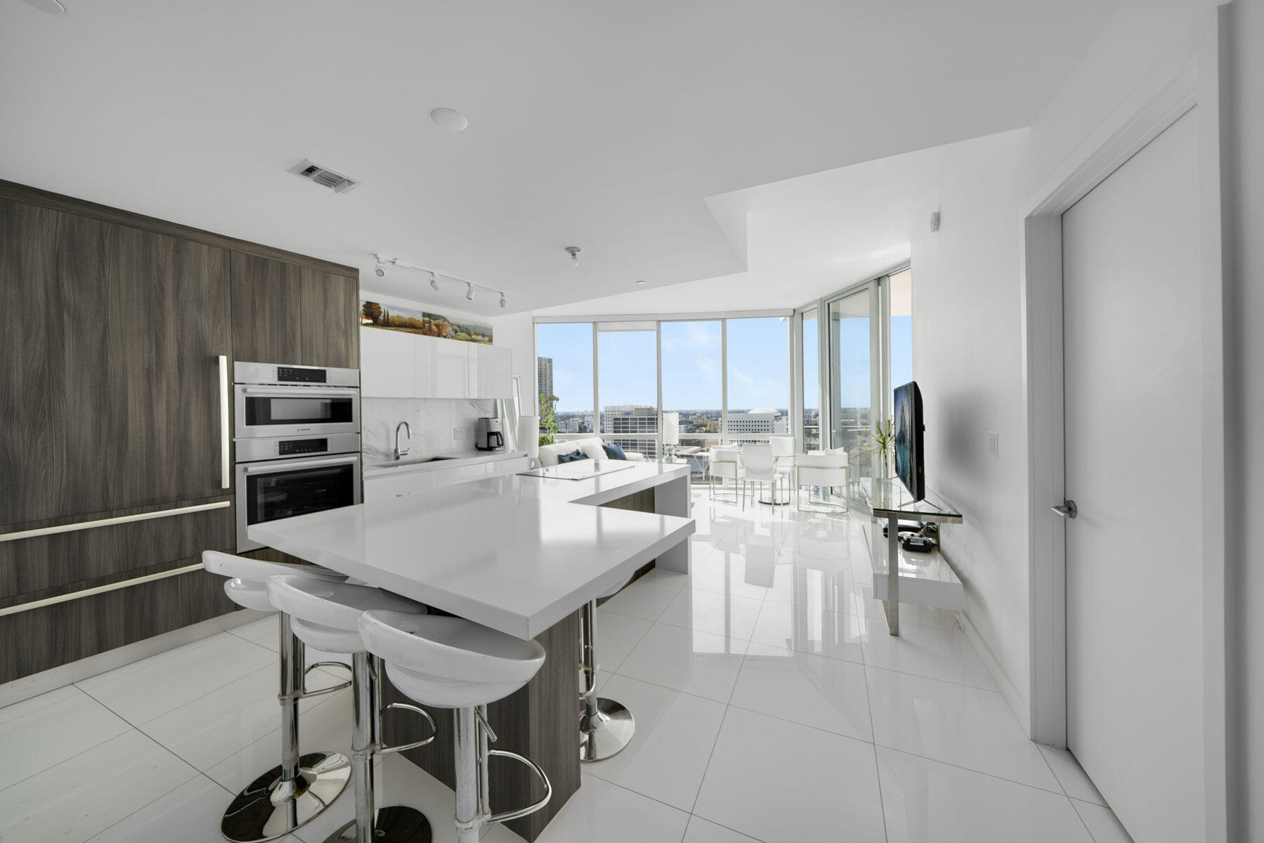 851 NE 1st #2410, Miami FL 33132