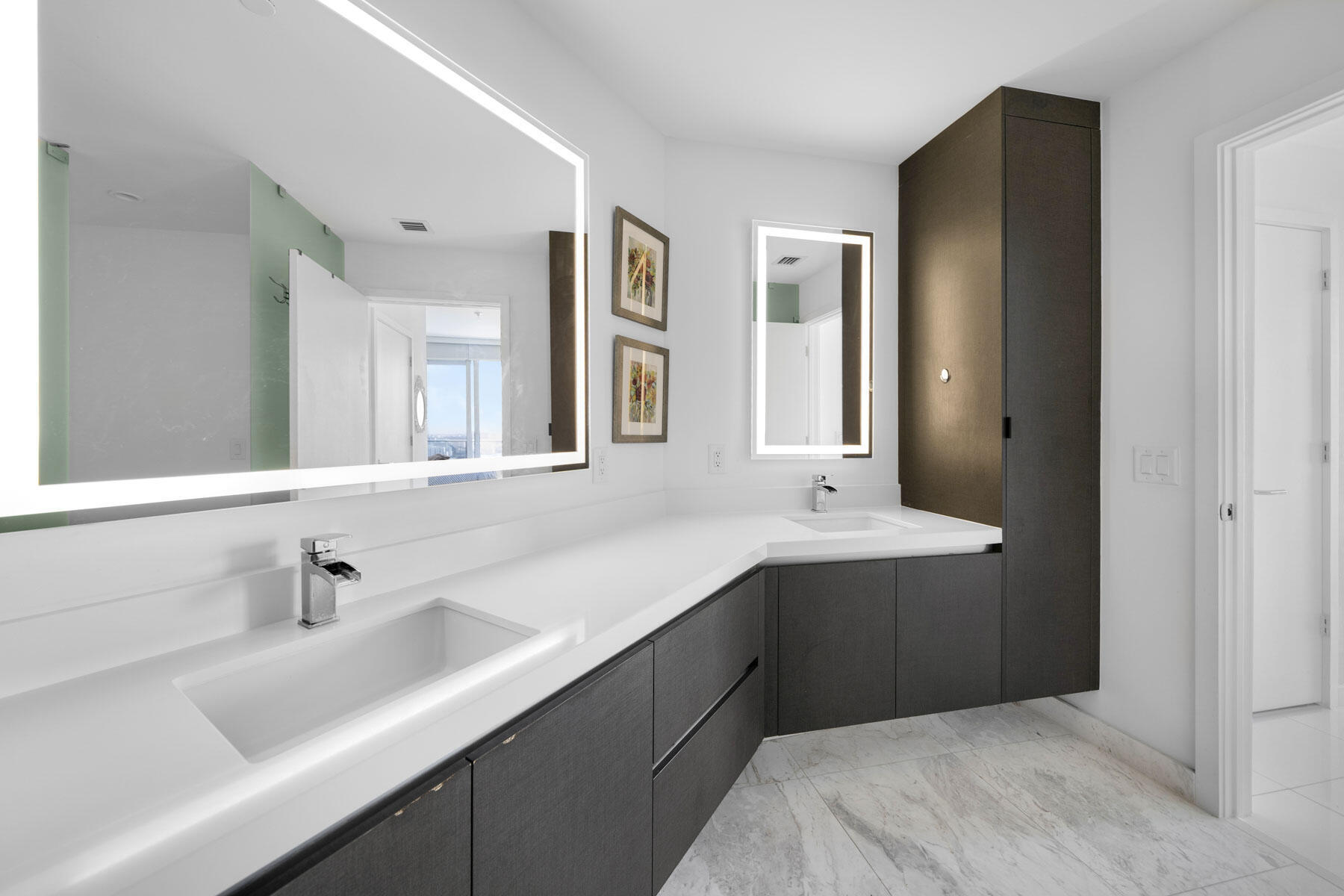 851 NE 1st #2410, Miami FL 33132