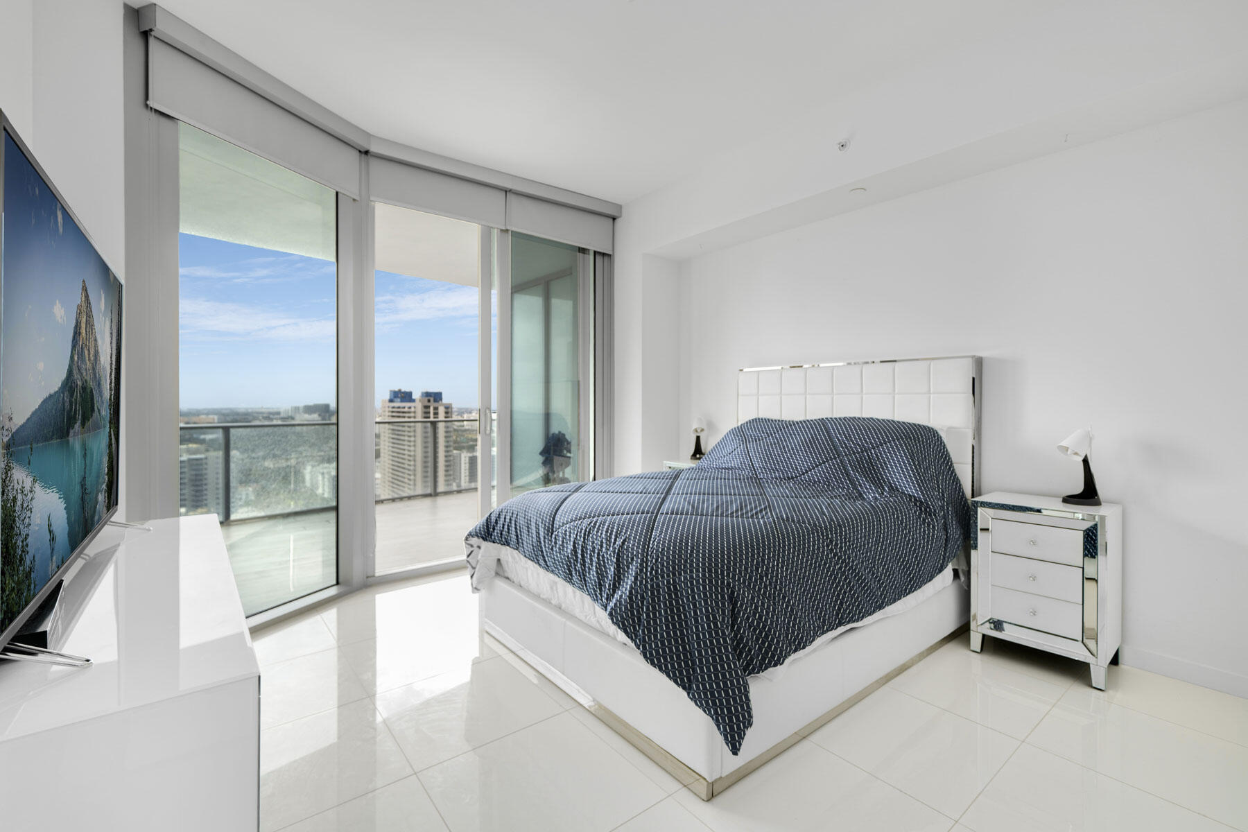 851 NE 1st #2410, Miami FL 33132