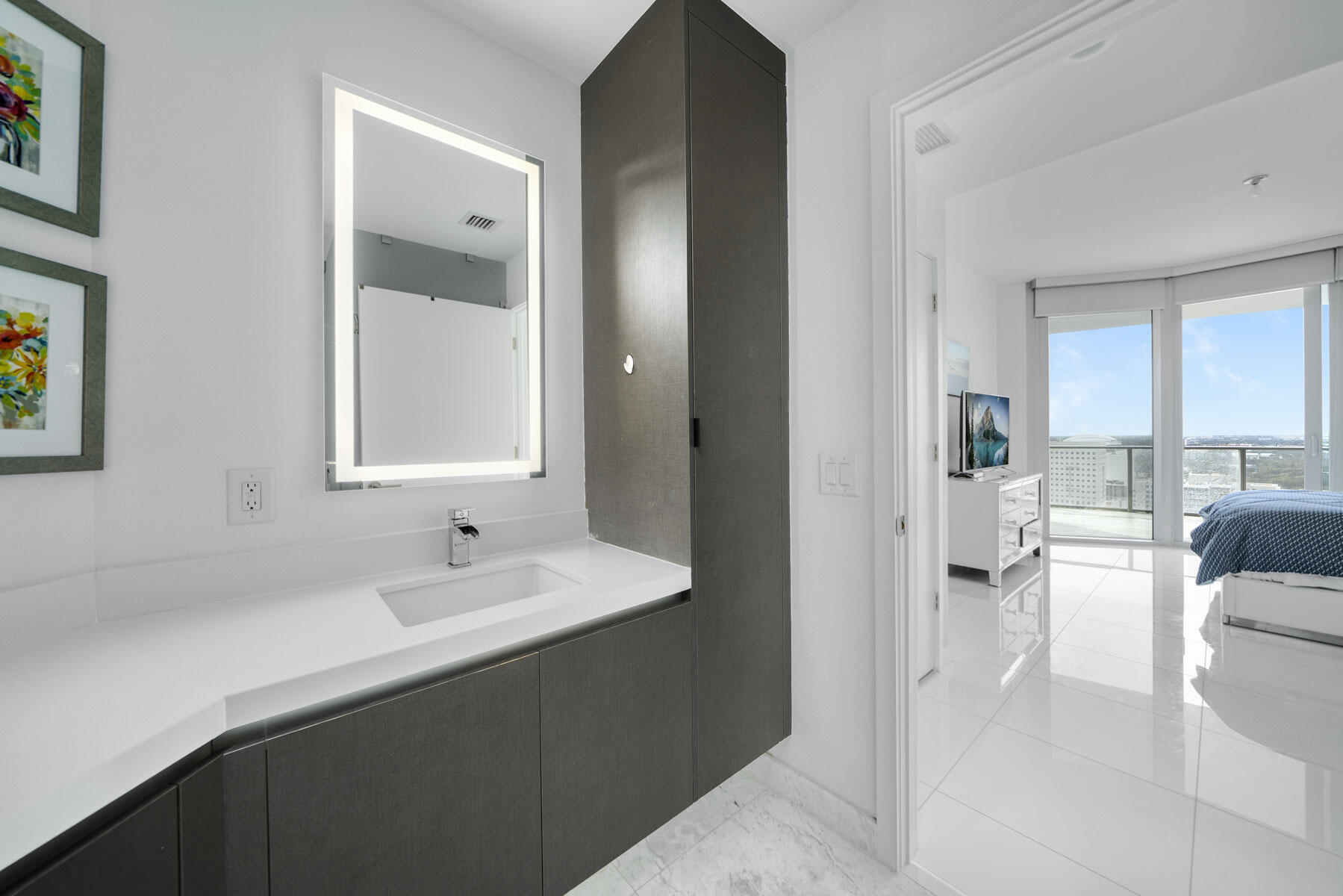 851 NE 1st #2410, Miami FL 33132