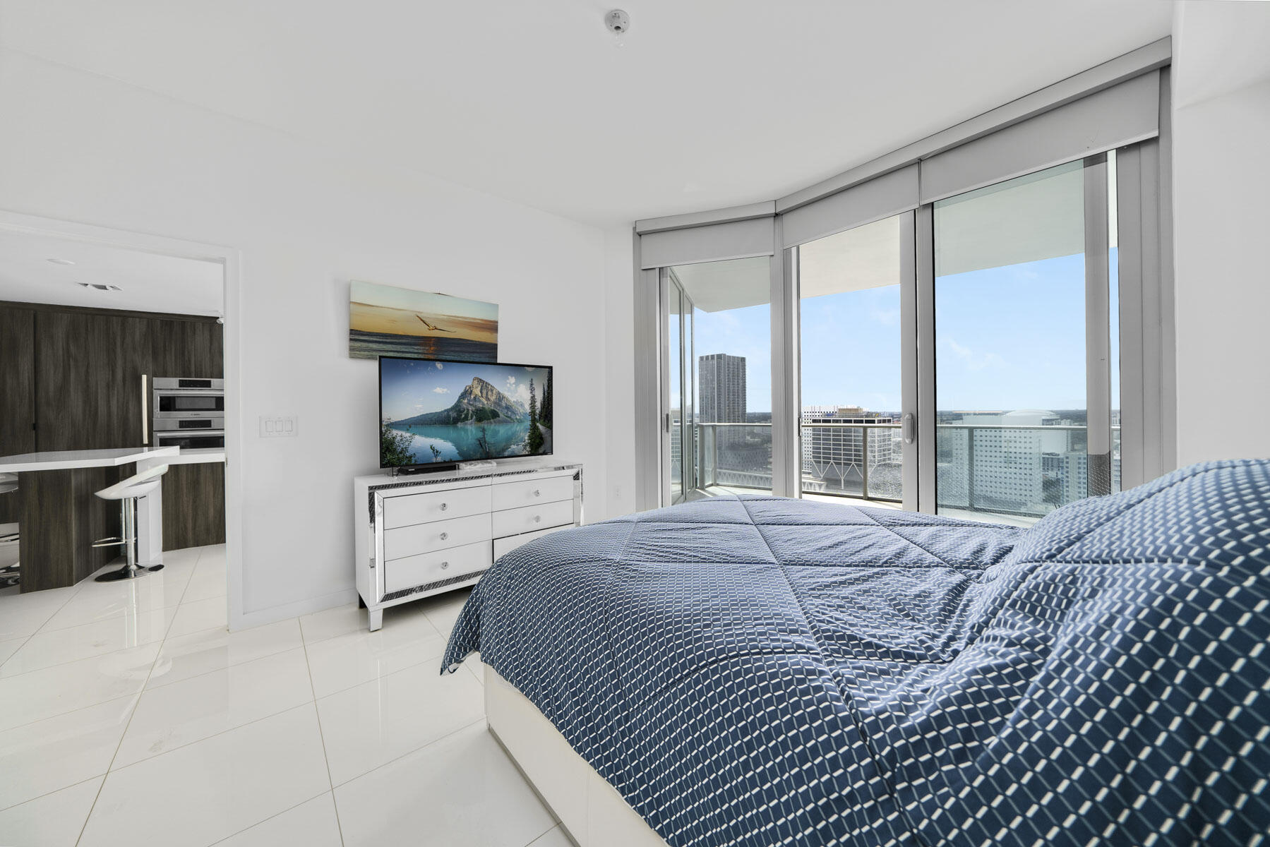 851 NE 1st #2410, Miami FL 33132