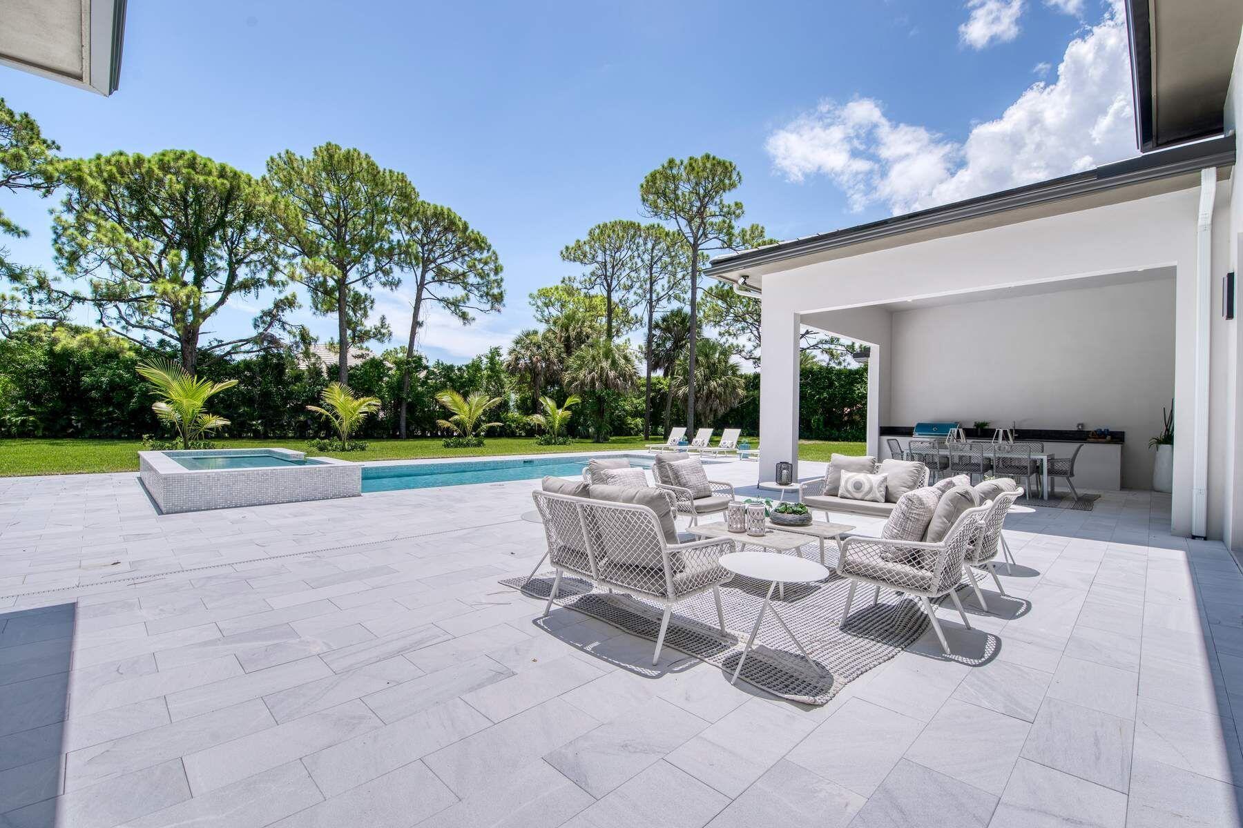 5382 Sea Biscuit, Palm Beach Gardens FL 33418