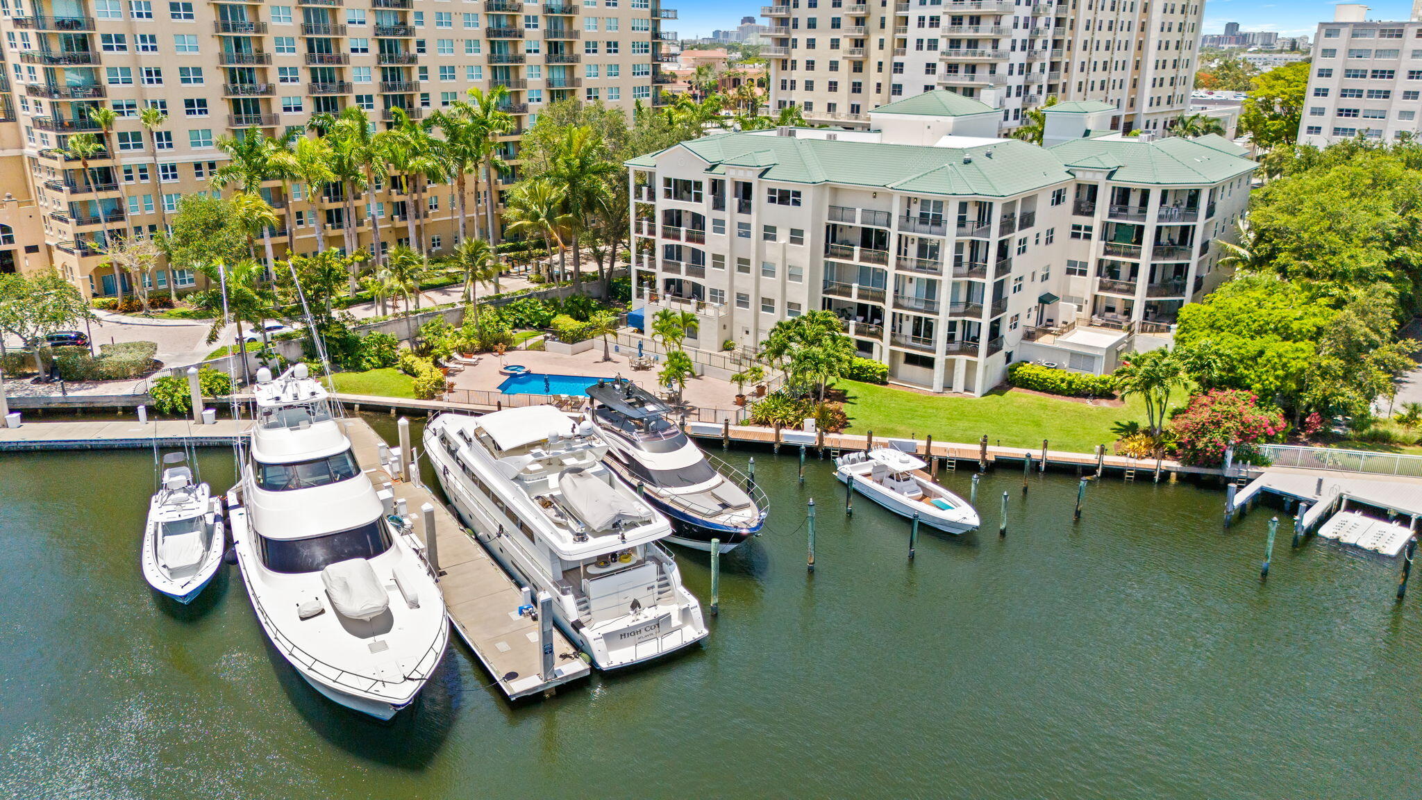 1050 Seminole #Phb, Fort Lauderdale FL 33304