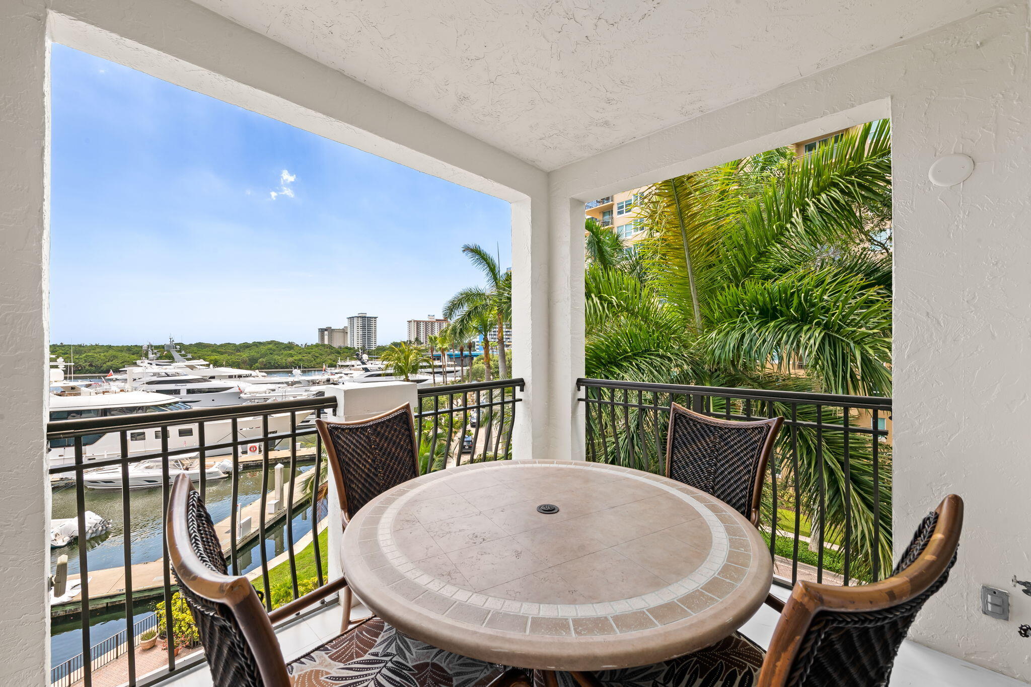 1050 Seminole #Phb, Fort Lauderdale FL 33304