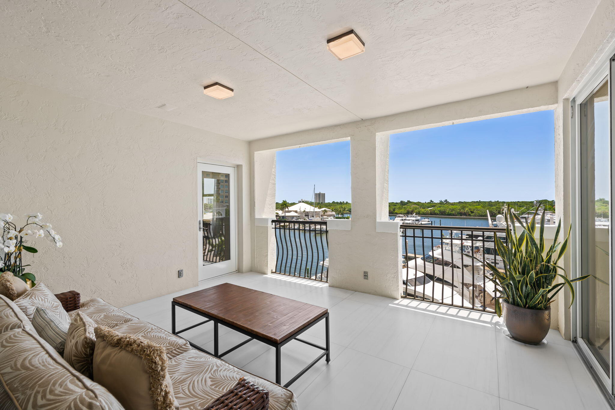 1050 Seminole #Phb, Fort Lauderdale FL 33304
