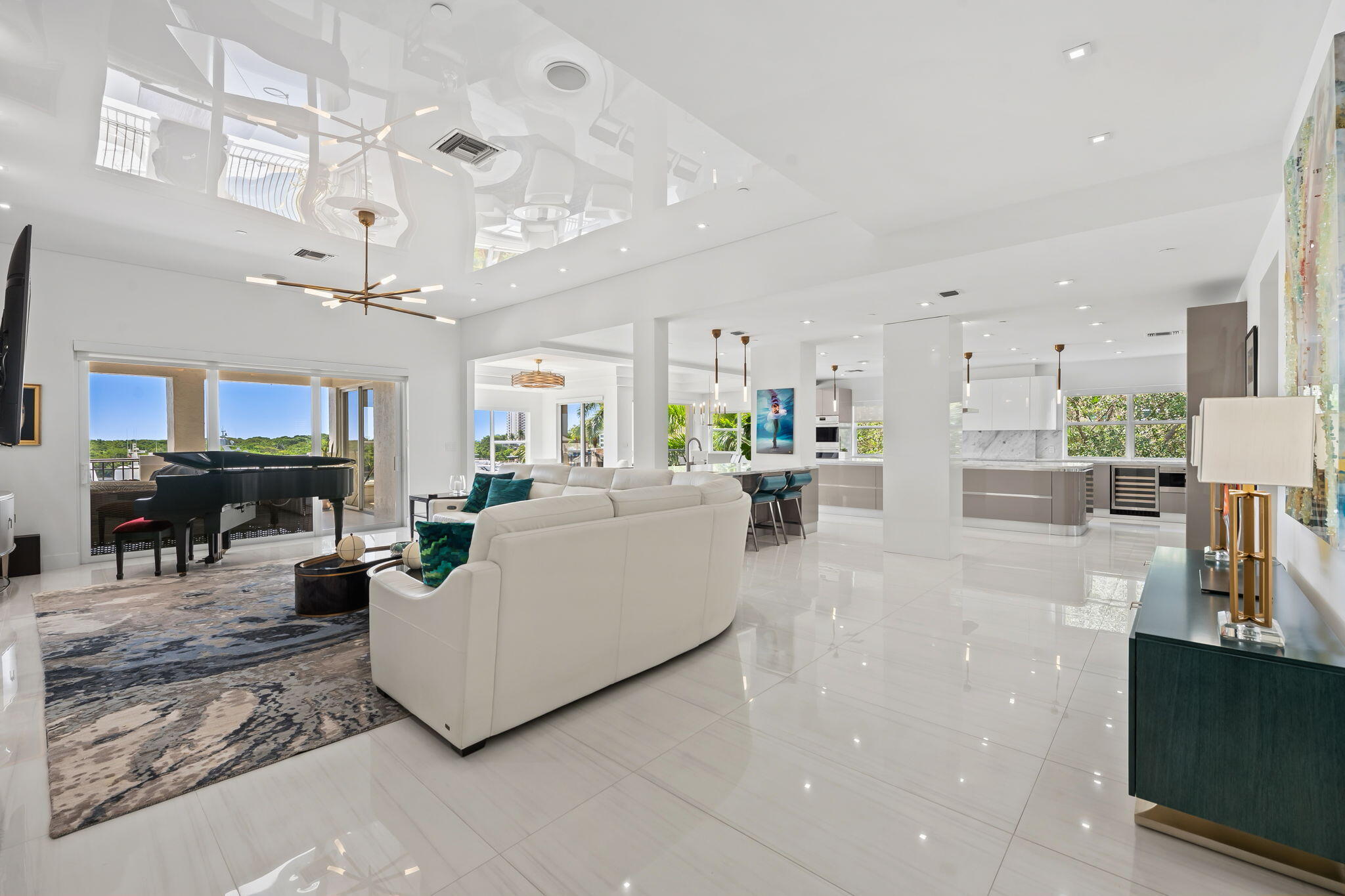 1050 Seminole #Phb, Fort Lauderdale FL 33304