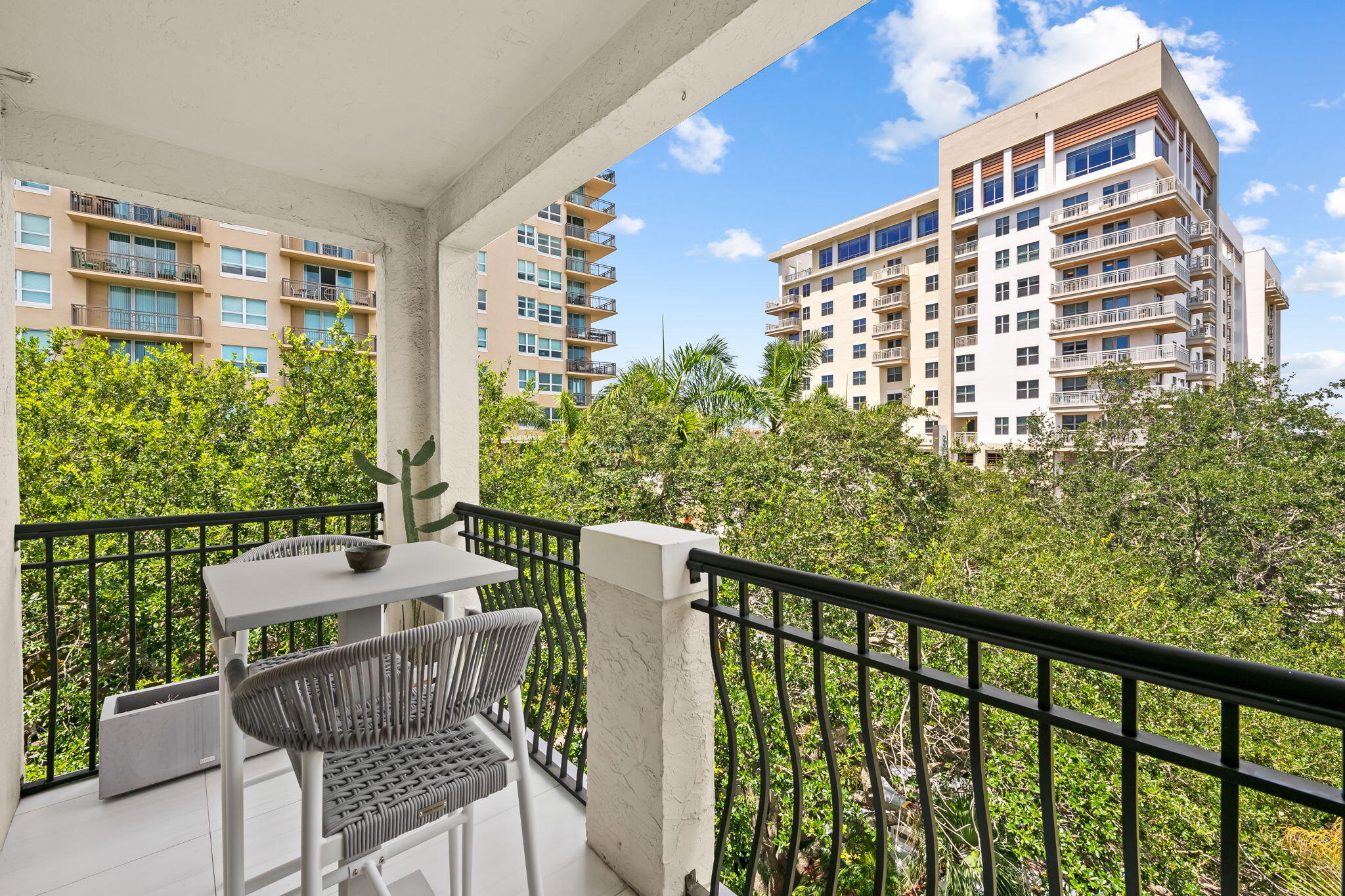 1050 Seminole #Phb, Fort Lauderdale FL 33304