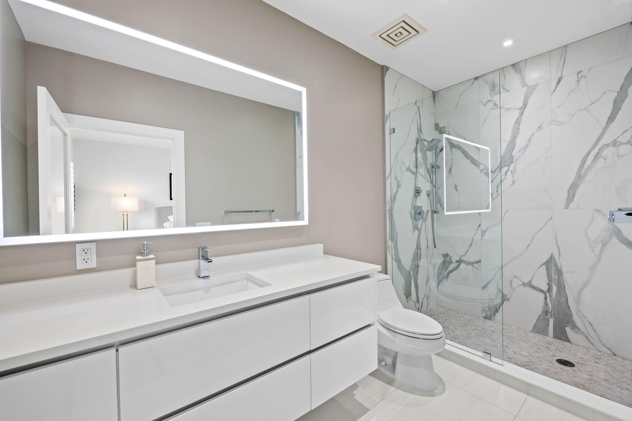 1050 Seminole #Phb, Fort Lauderdale FL 33304