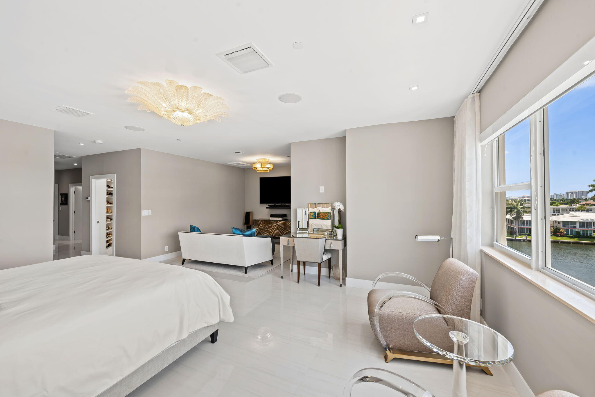1050 Seminole #Phb, Fort Lauderdale FL 33304