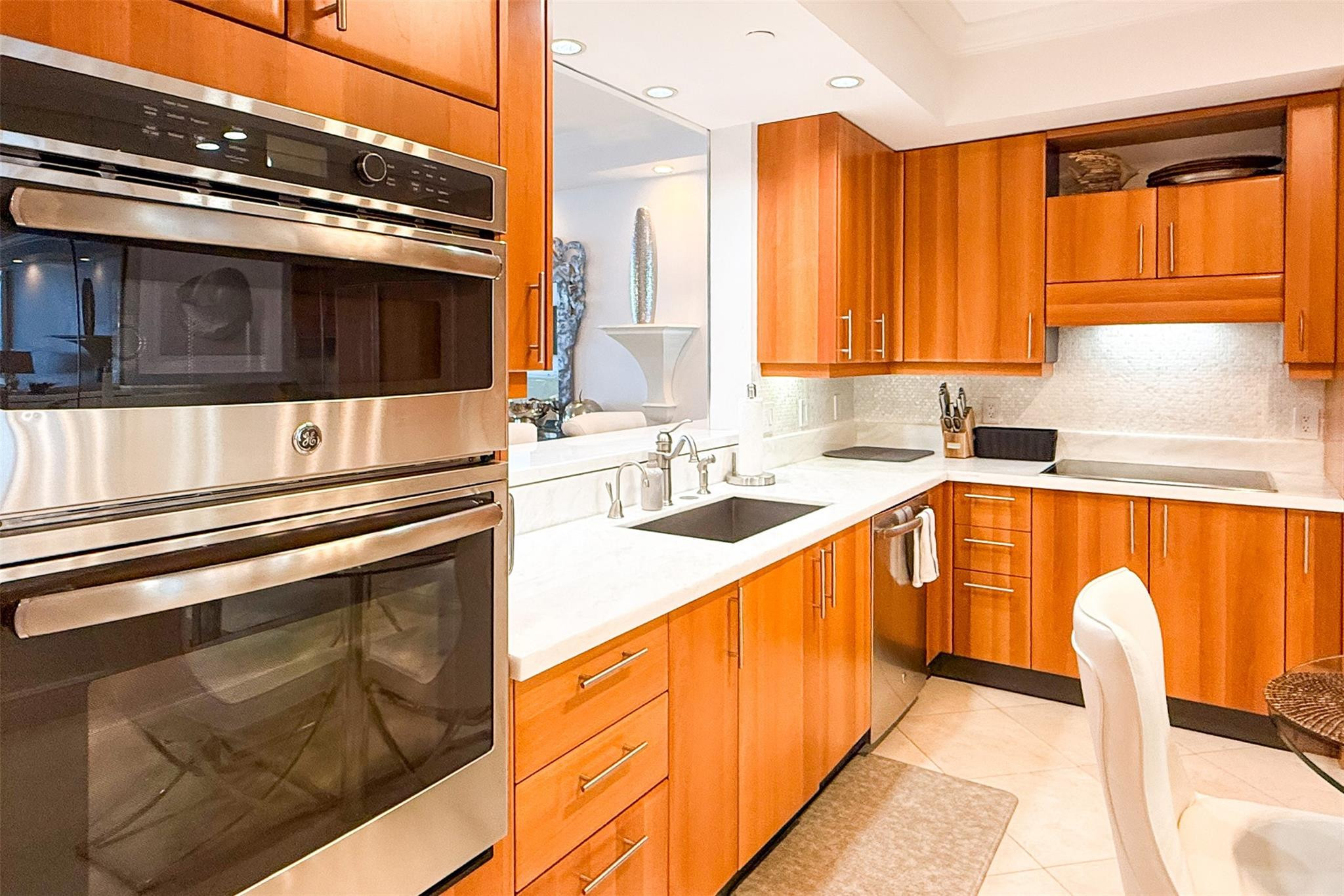 2110 N Ocean #15a, Fort Lauderdale FL 33305