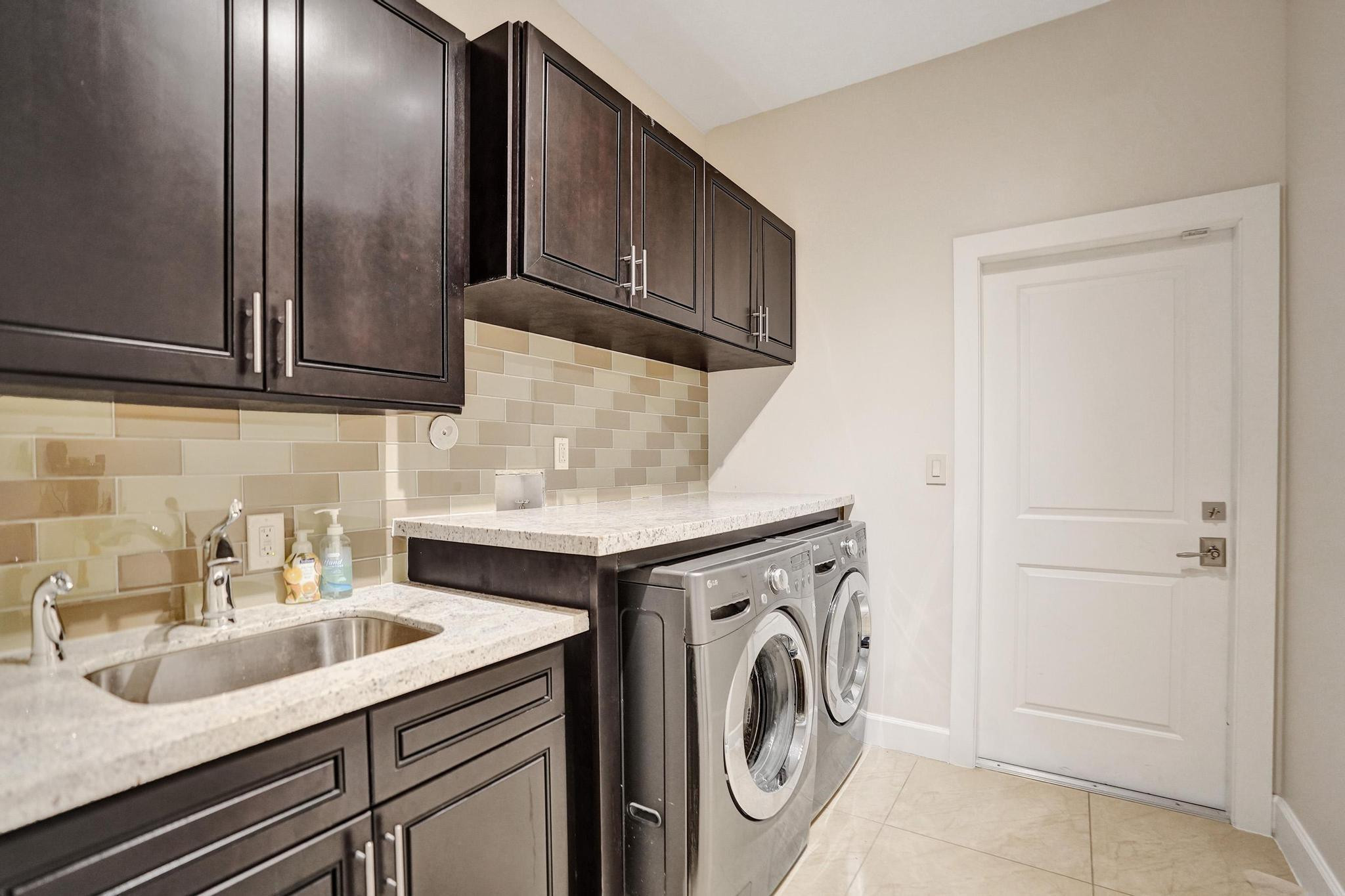 3043 Center, Fort Lauderdale FL 33308