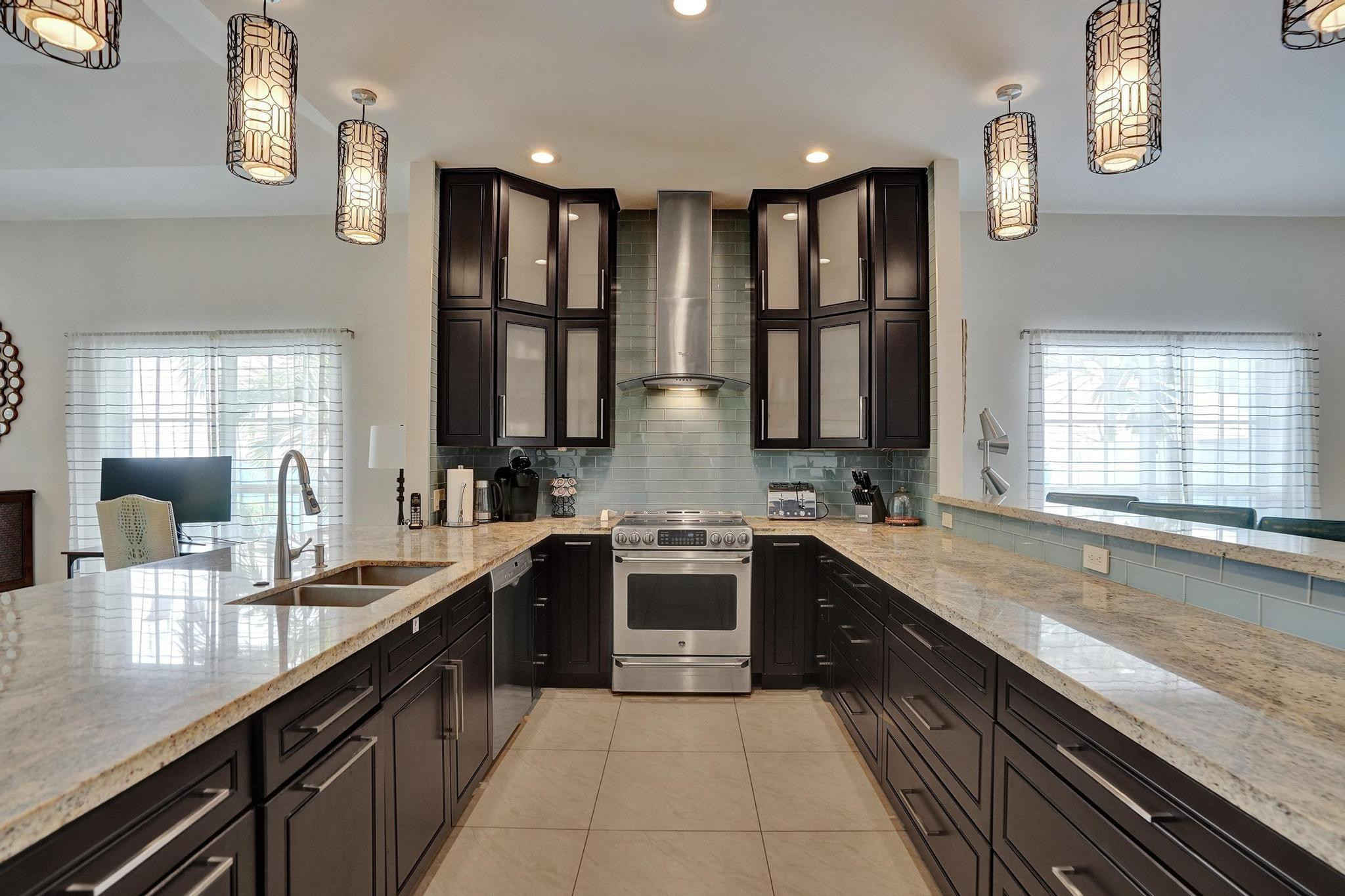 3043 Center, Fort Lauderdale FL 33308
