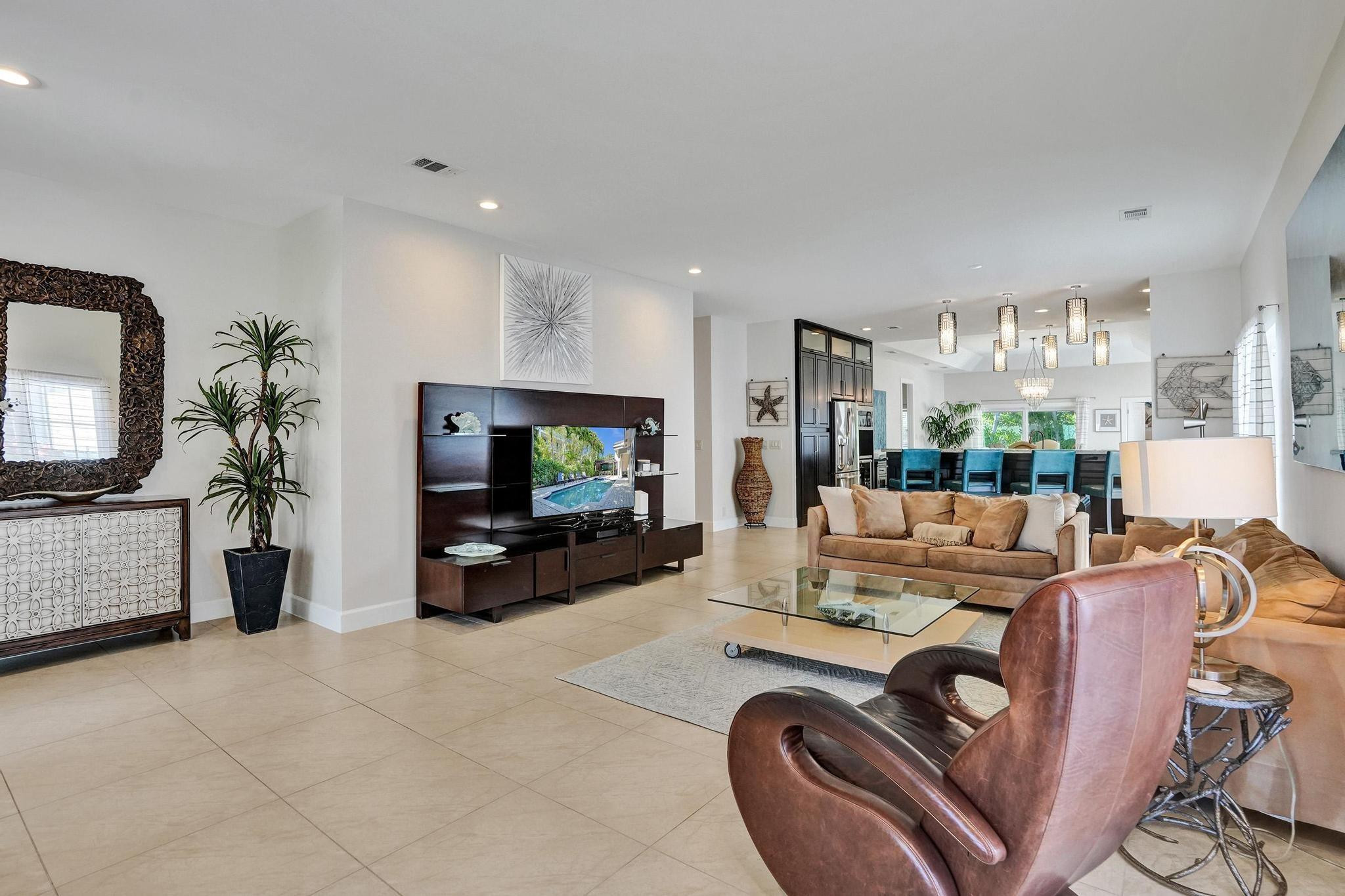3043 Center, Fort Lauderdale FL 33308