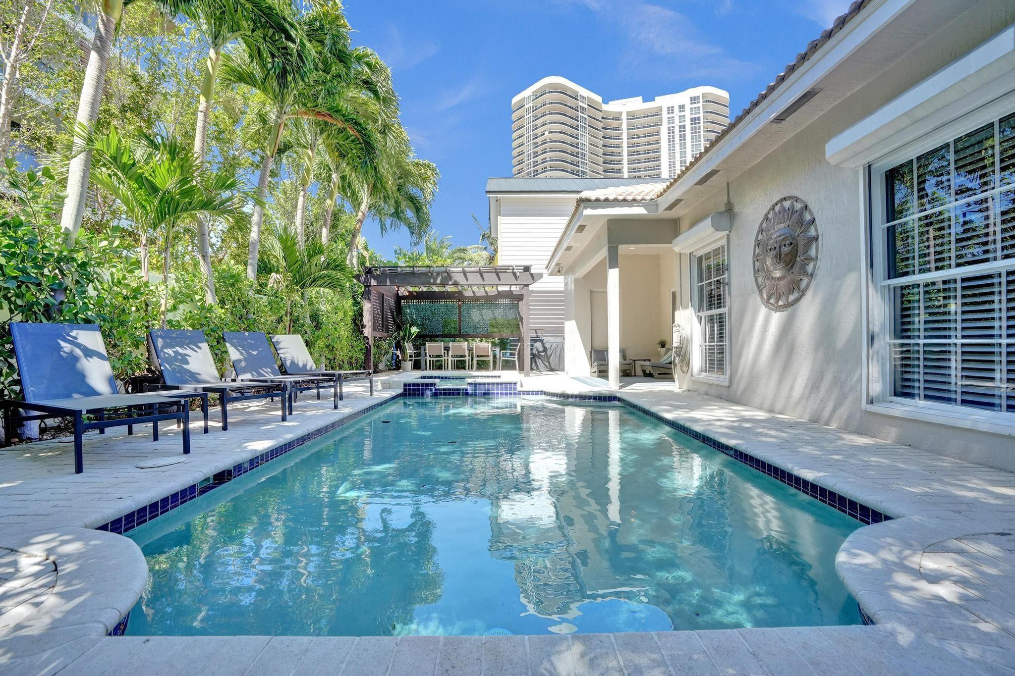 3043 Center, Fort Lauderdale FL 33308