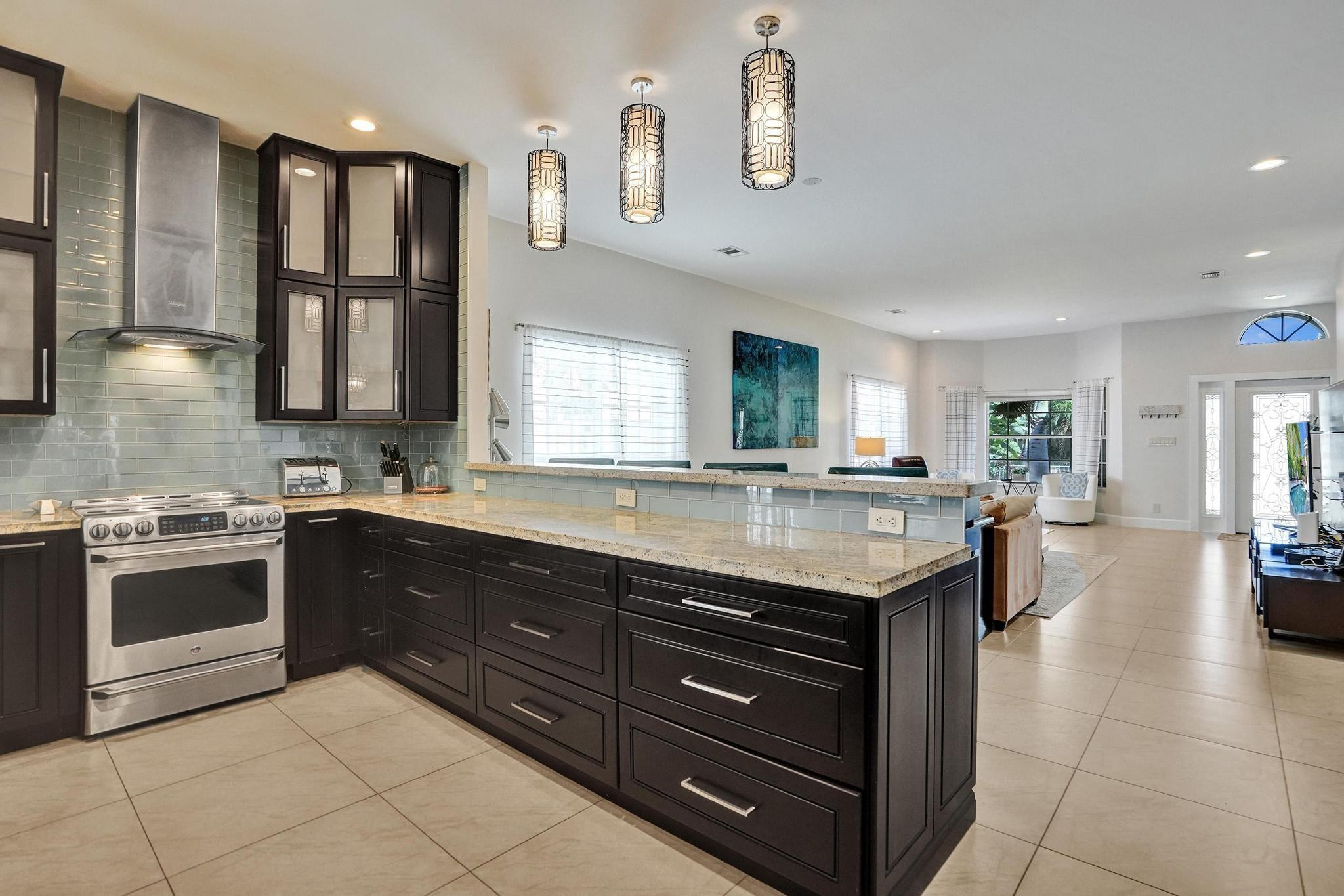 3043 Center, Fort Lauderdale FL 33308