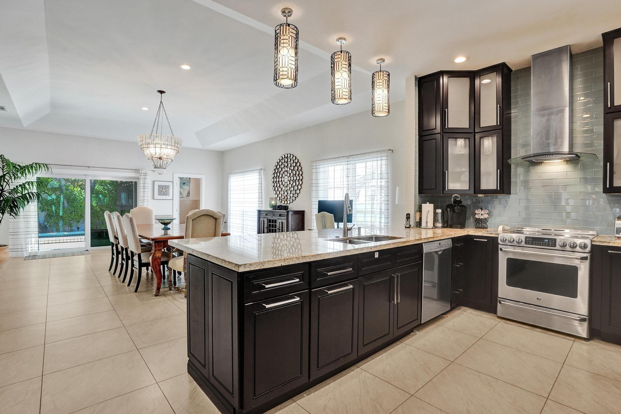 3043 Center, Fort Lauderdale FL 33308