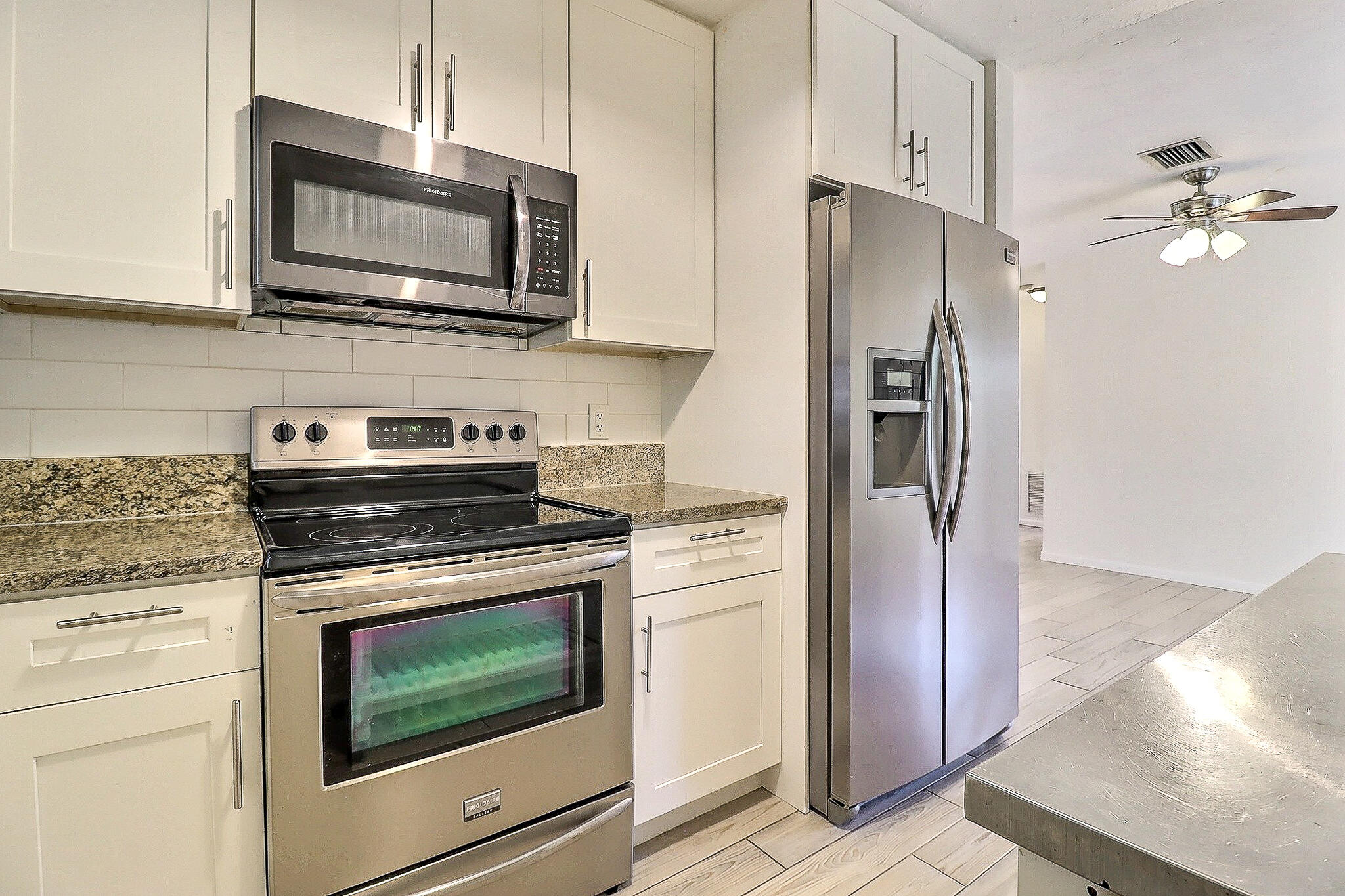 337 Mid Pines, Palm Springs FL 33461