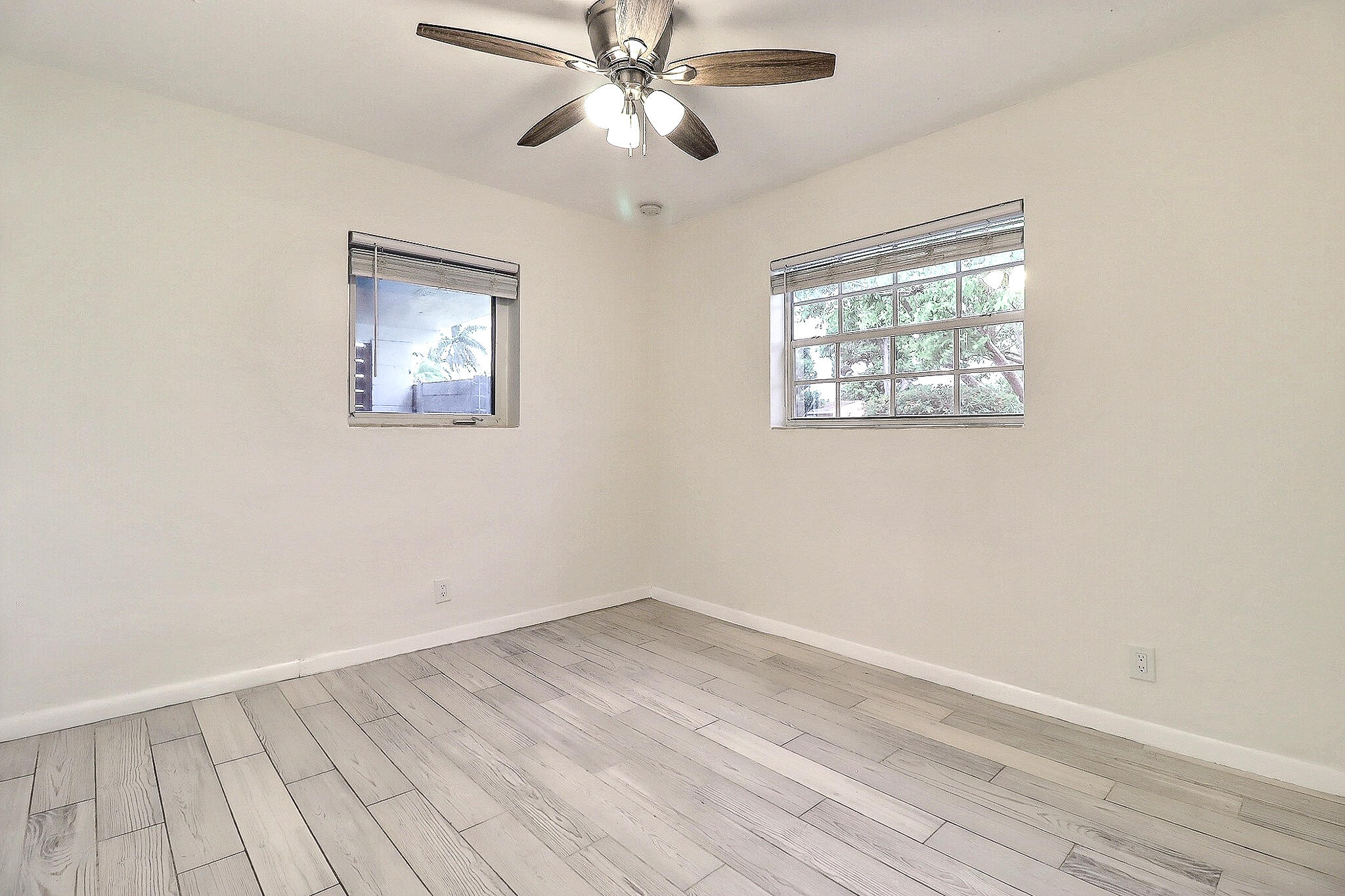 337 Mid Pines, Palm Springs FL 33461